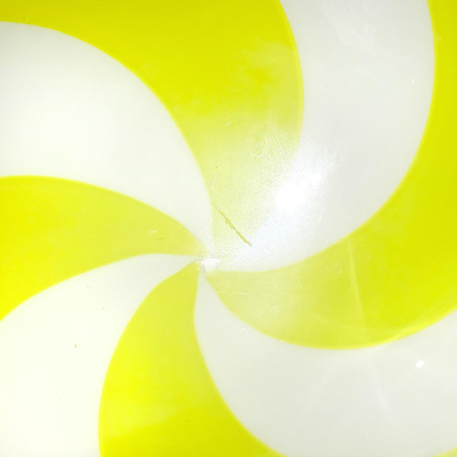 Venini Signed Fulvio Bianconi Murano Yellow White Swirl Italian Art Glass Bowl In Good Condition For Sale In Kissimmee, FL