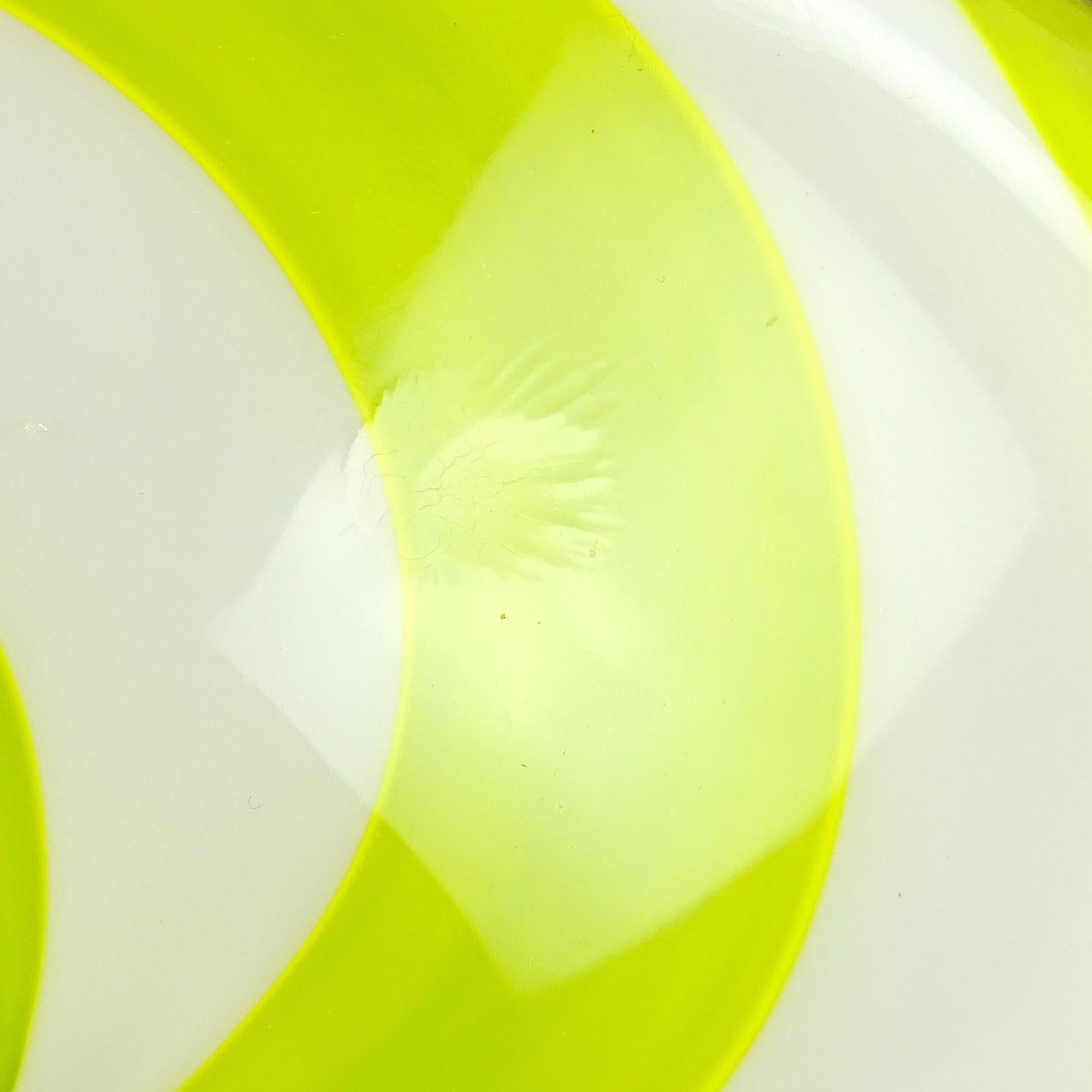 Venini Signed Fulvio Bianconi Murano Yellow White Swirl Italian Art Glass Bowl For Sale 2