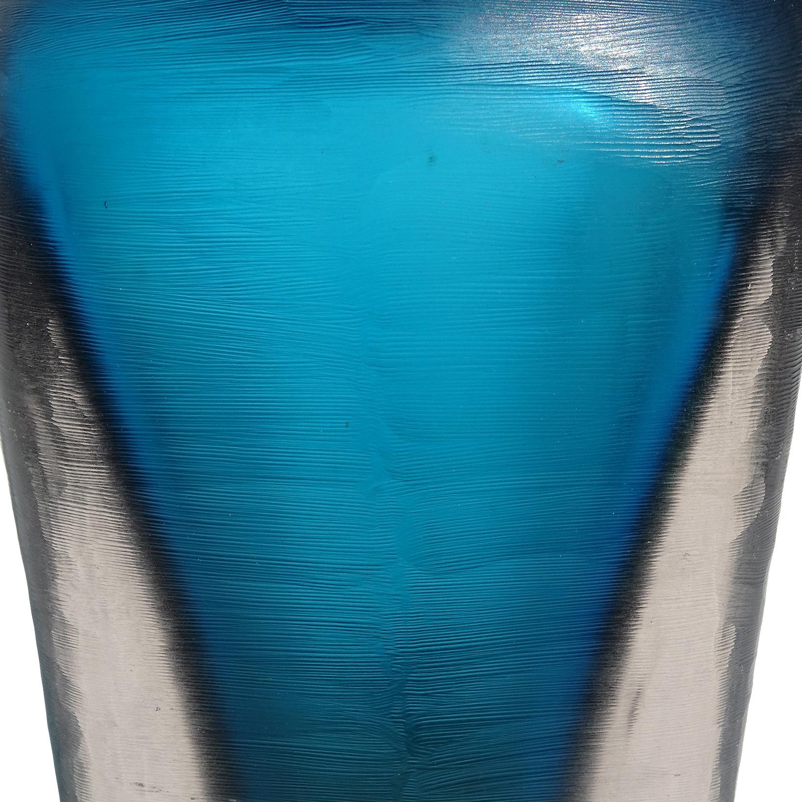 Mid-Century Modern Venini Signed Murano Sommerso Navy Blue Inciso Technique Italian Art Glass Vase