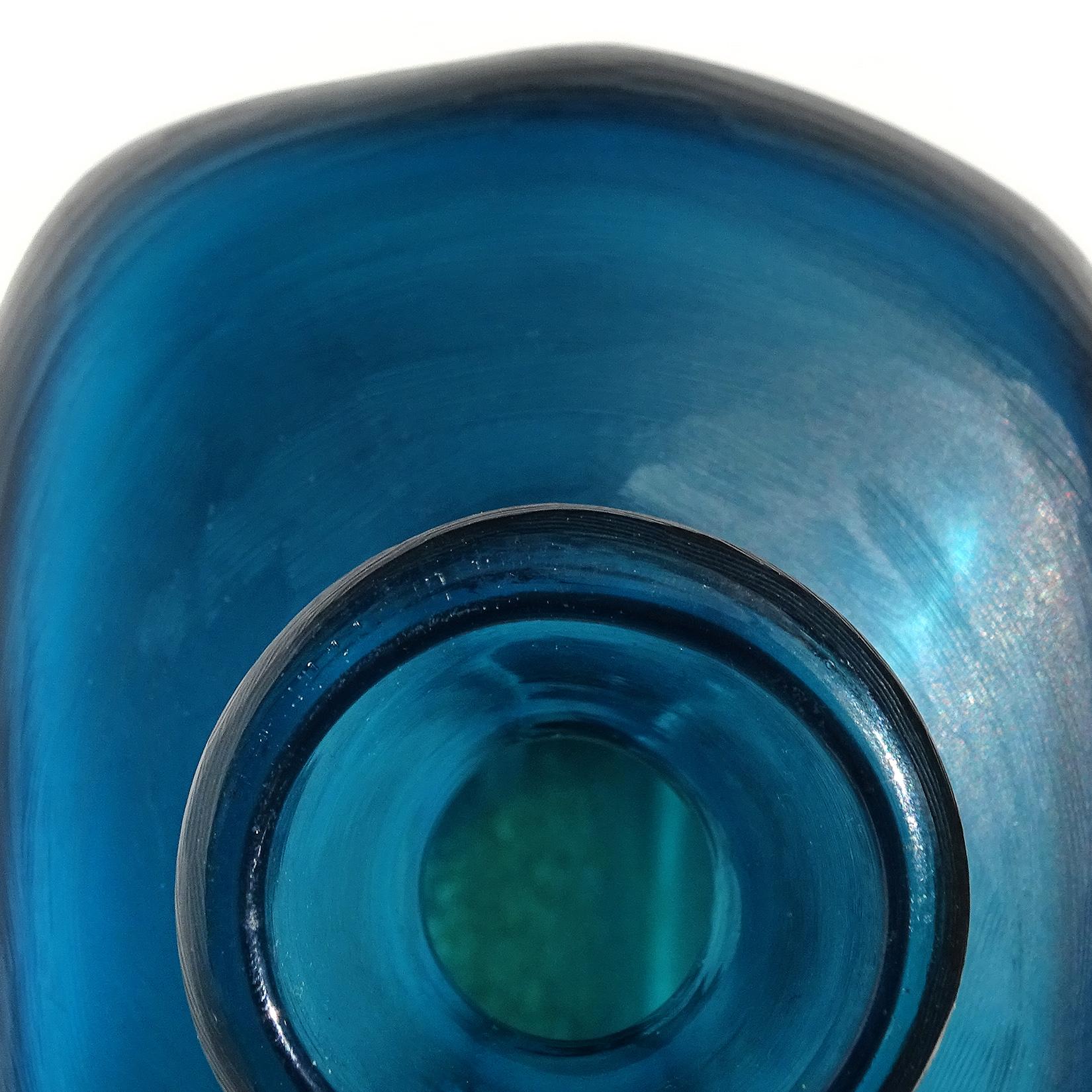 Venini Signed Murano Sommerso Navy Blue Inciso Technique Italian Art Glass Vase In Good Condition In Kissimmee, FL