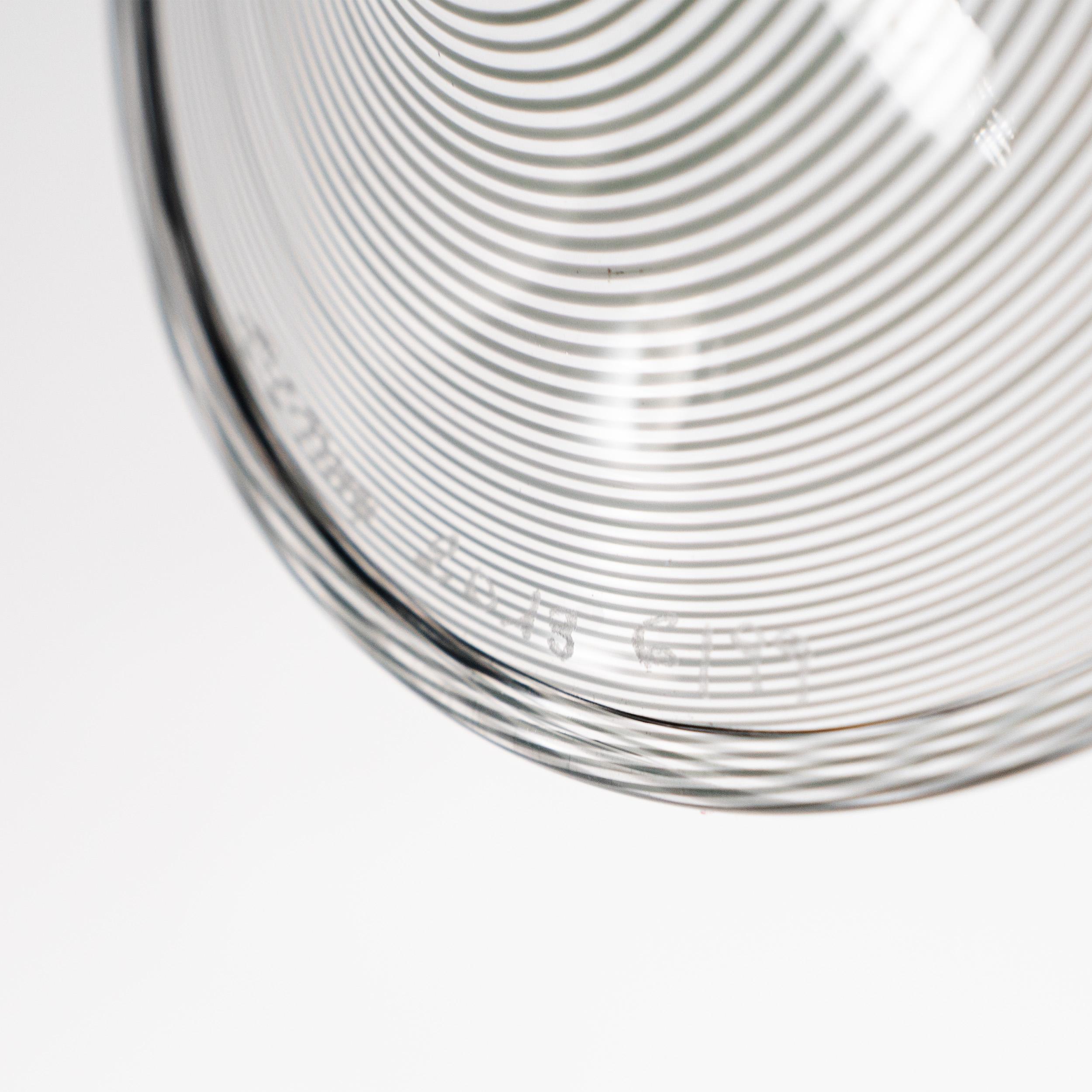 Eccezionale vaso Venini Veronese Filigrana di colore nero, modello 029.17, prodotto nel 2013 in edizione limitata di soli 99 pezzi. Questo esemplare è numerato 6/99, firmato sulla base e accompagnato dalla scatola originale Venini e dai