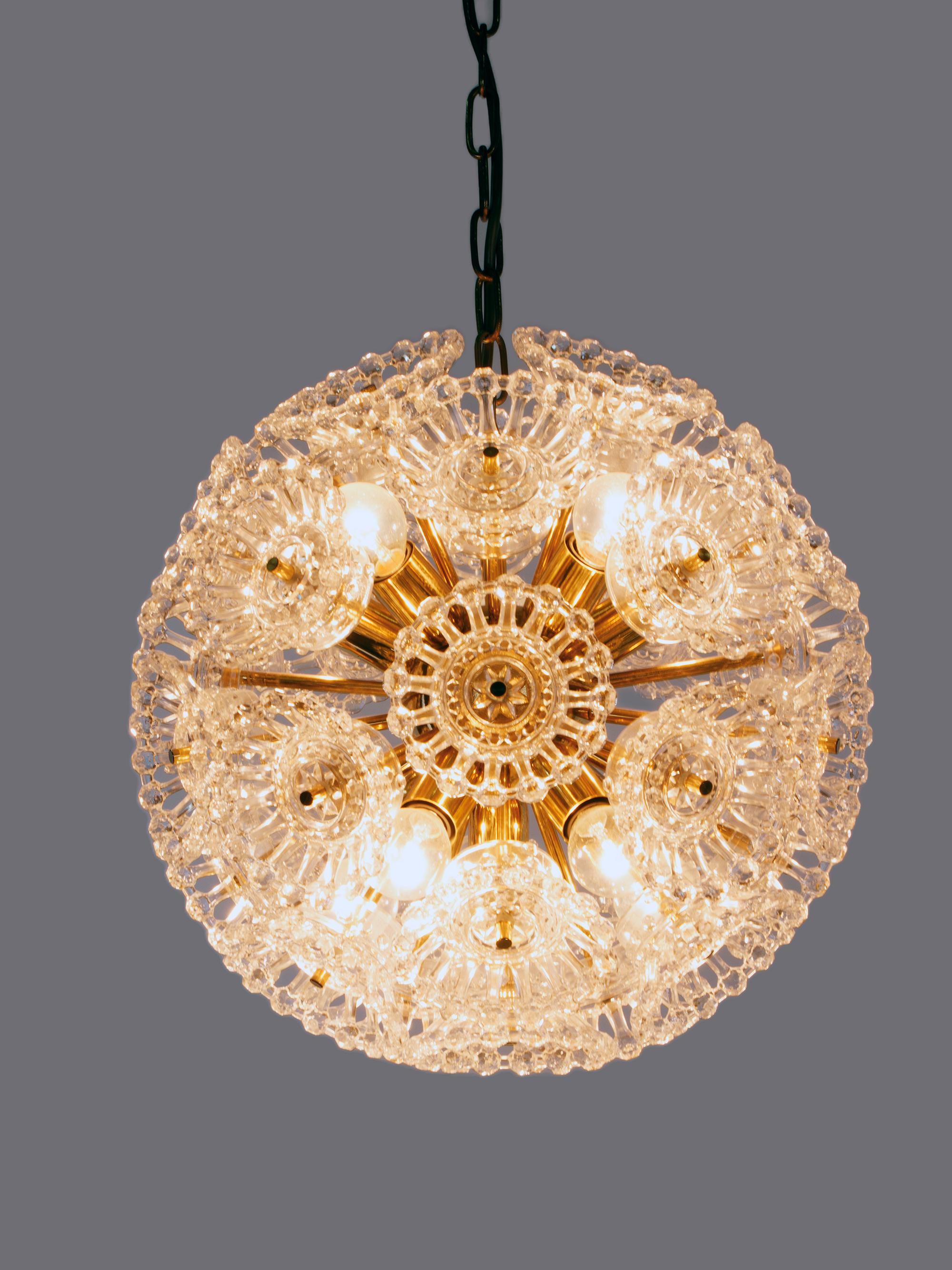 Venini Style 10-light Flower Sputnik Chandelier Murano Glass & Brass, 1960s For Sale 1