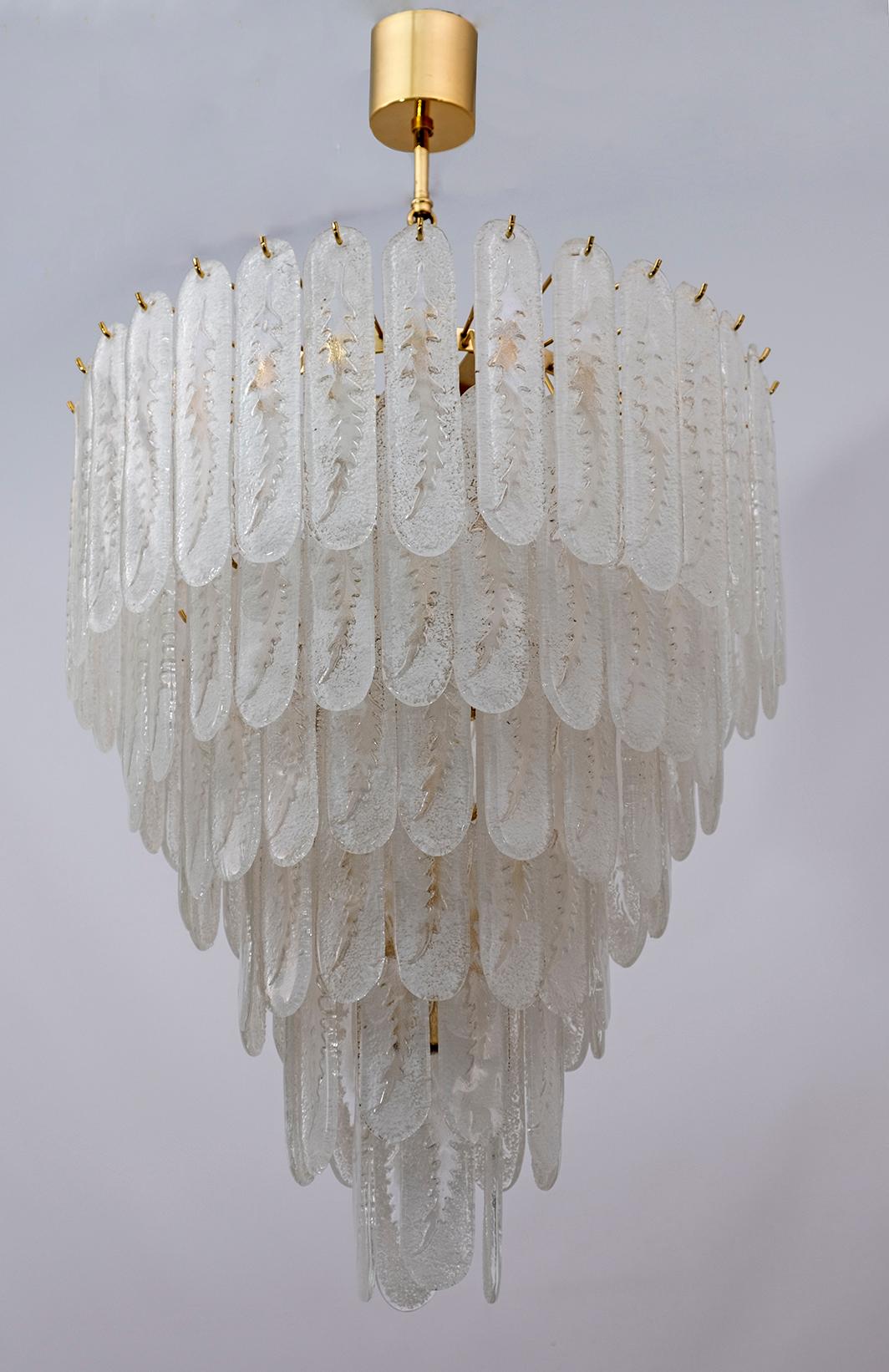 6-storey chandelier in murano glass Graniglia, 101 blown glass plates, production of the good 
