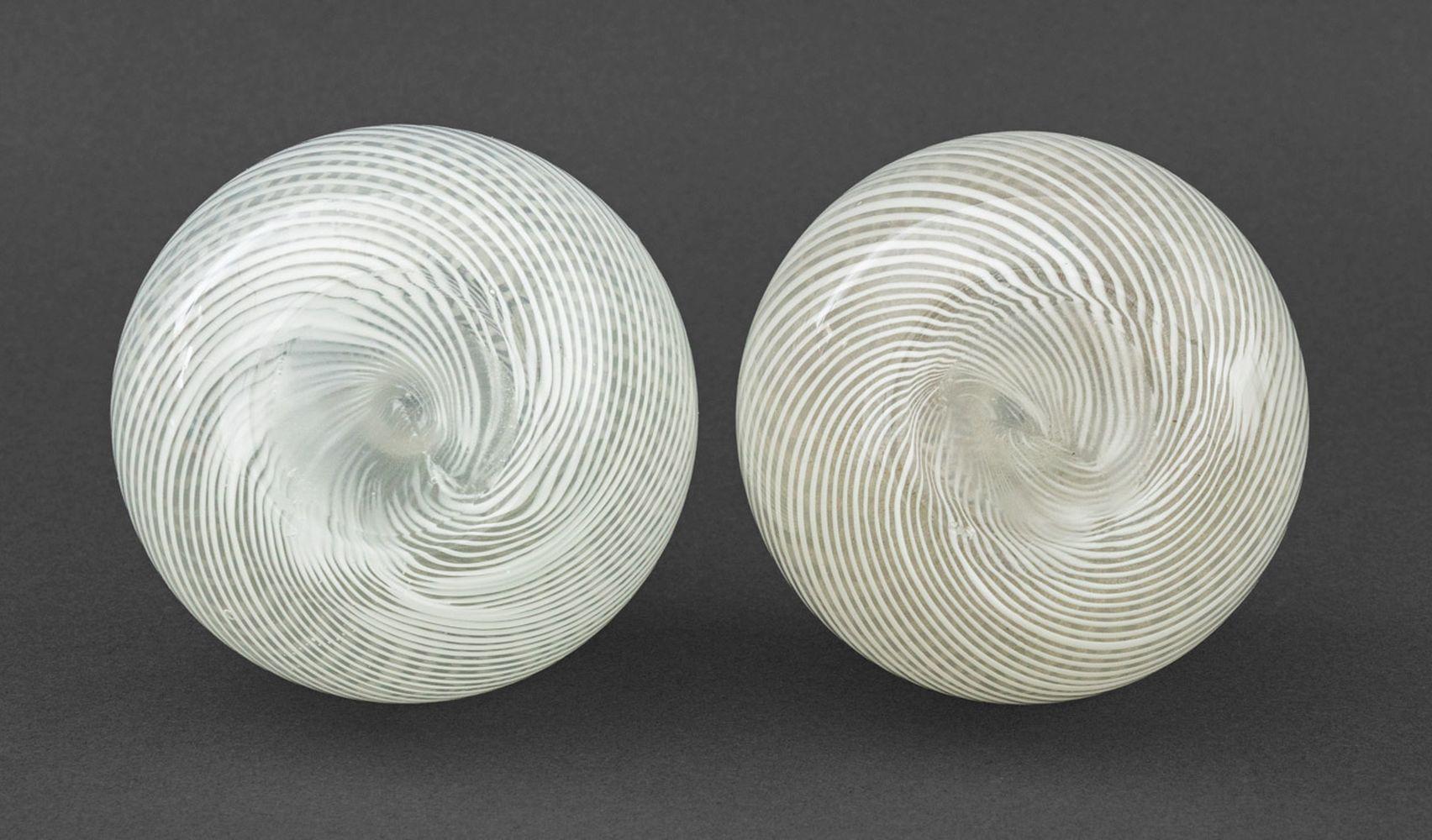 Venini Style Klarglas-Flaschenvasen, Paar (Muranoglas) im Angebot