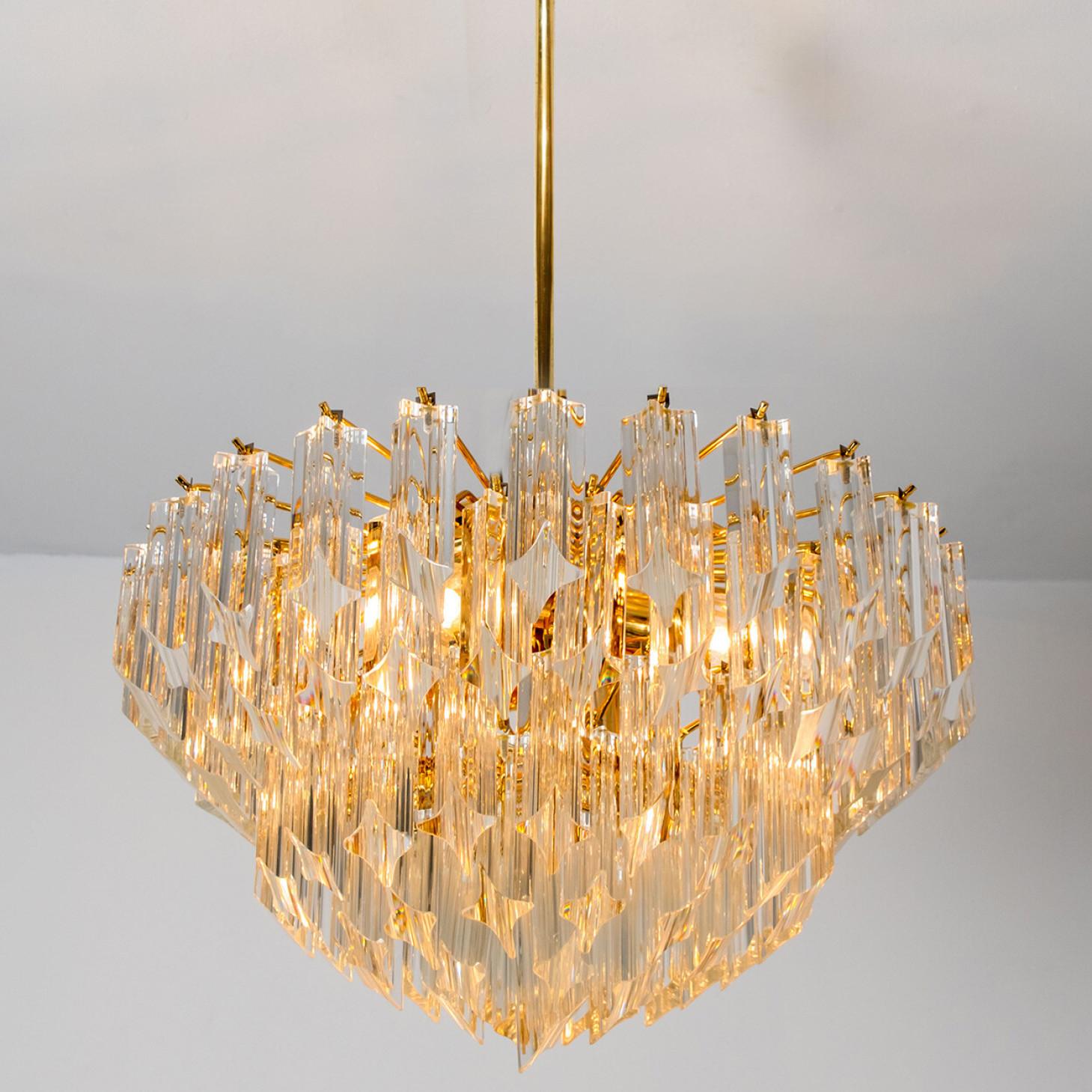 20th Century Venini Style Clear Gold Glass Messing Chandelier For Sale