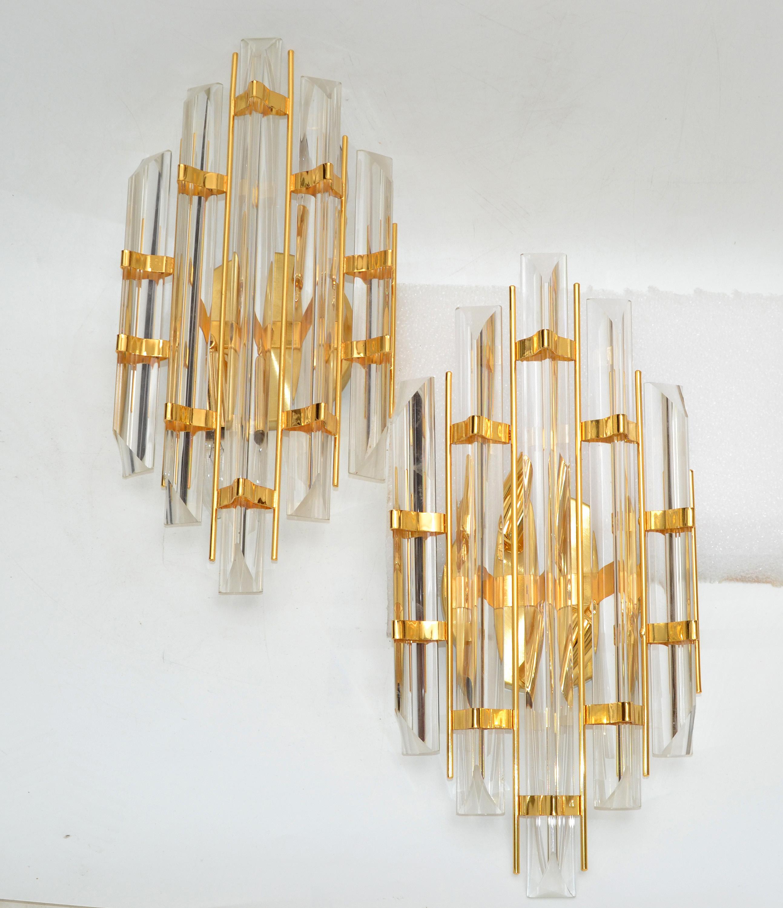 Late 20th Century Venini Style Crystal & Brass Sconces Mid-Century Modern, Italy, 1970, Pair For Sale