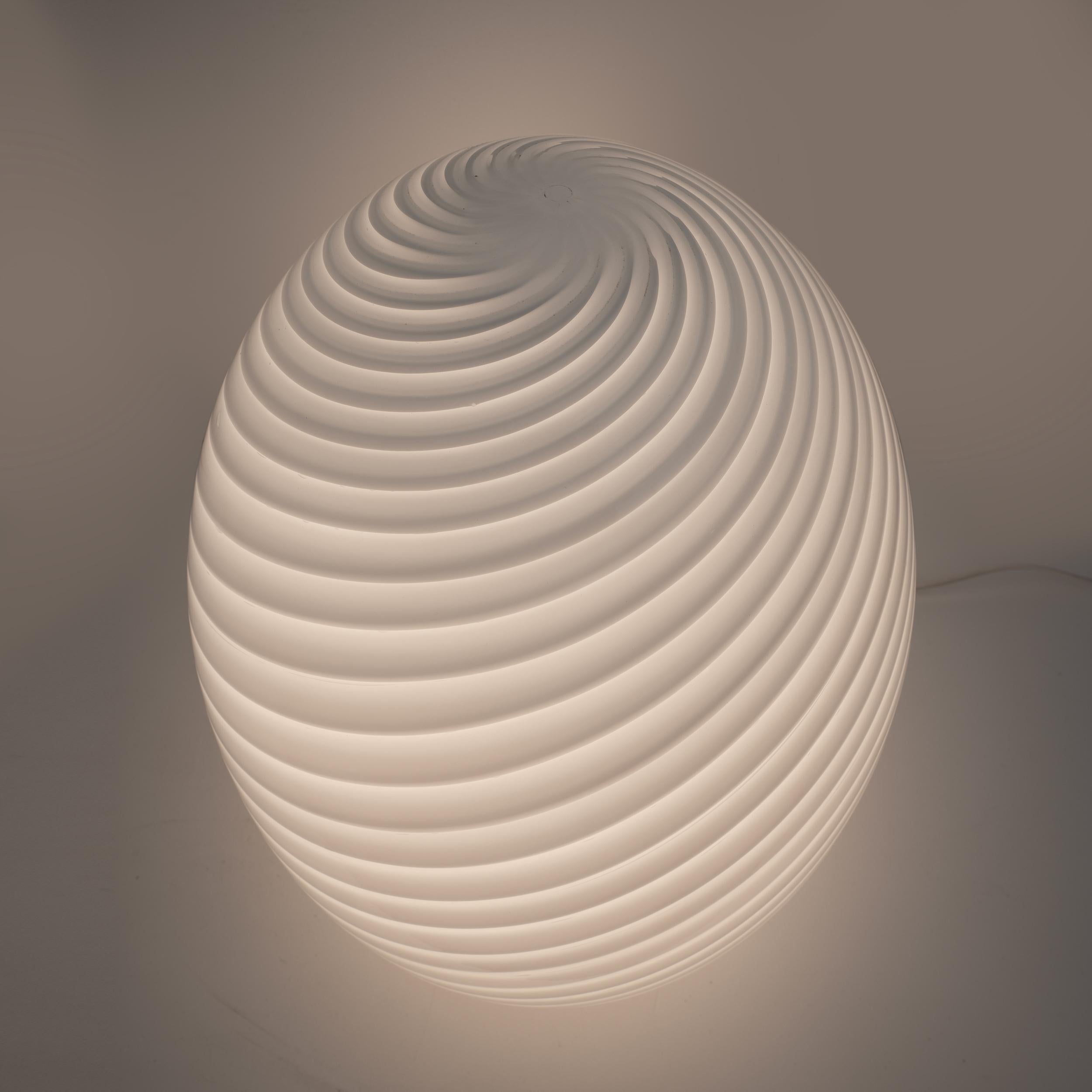 Venini Style Mid-Century Modern Italian Murano Glass Mushroom Table Lamp, 1970s 3