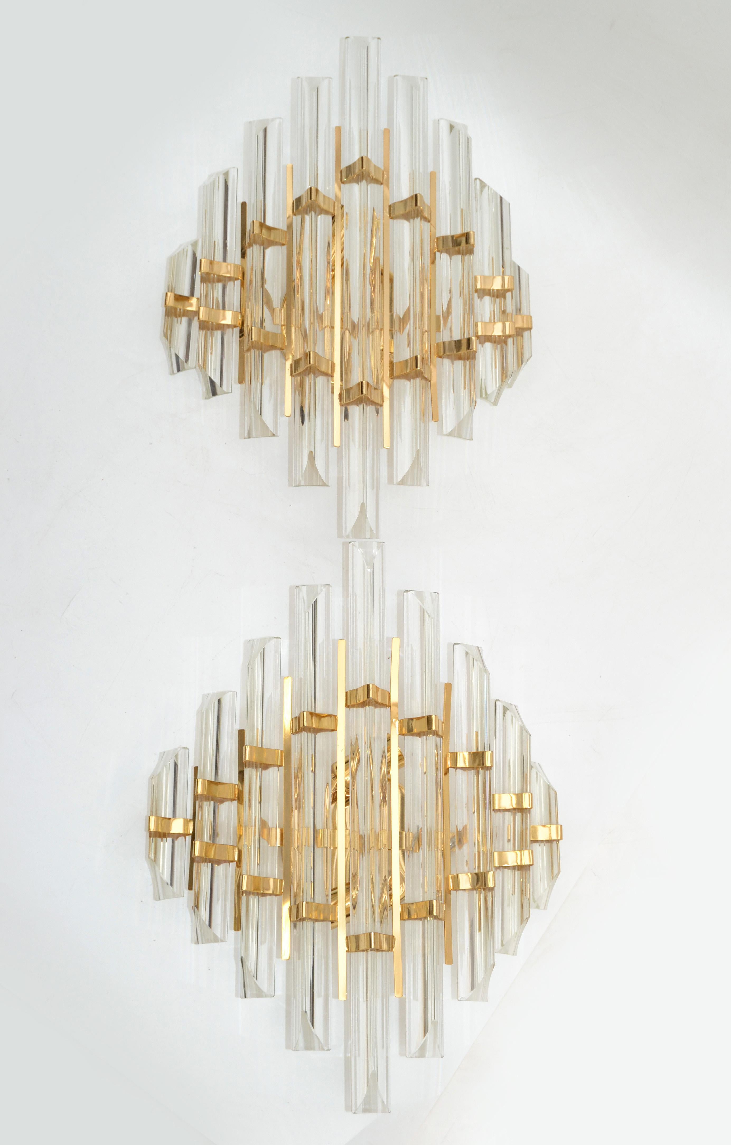 Venini Style Mid-Century Modern Italian Pair of Sconces Crystal & Brass Lights  7