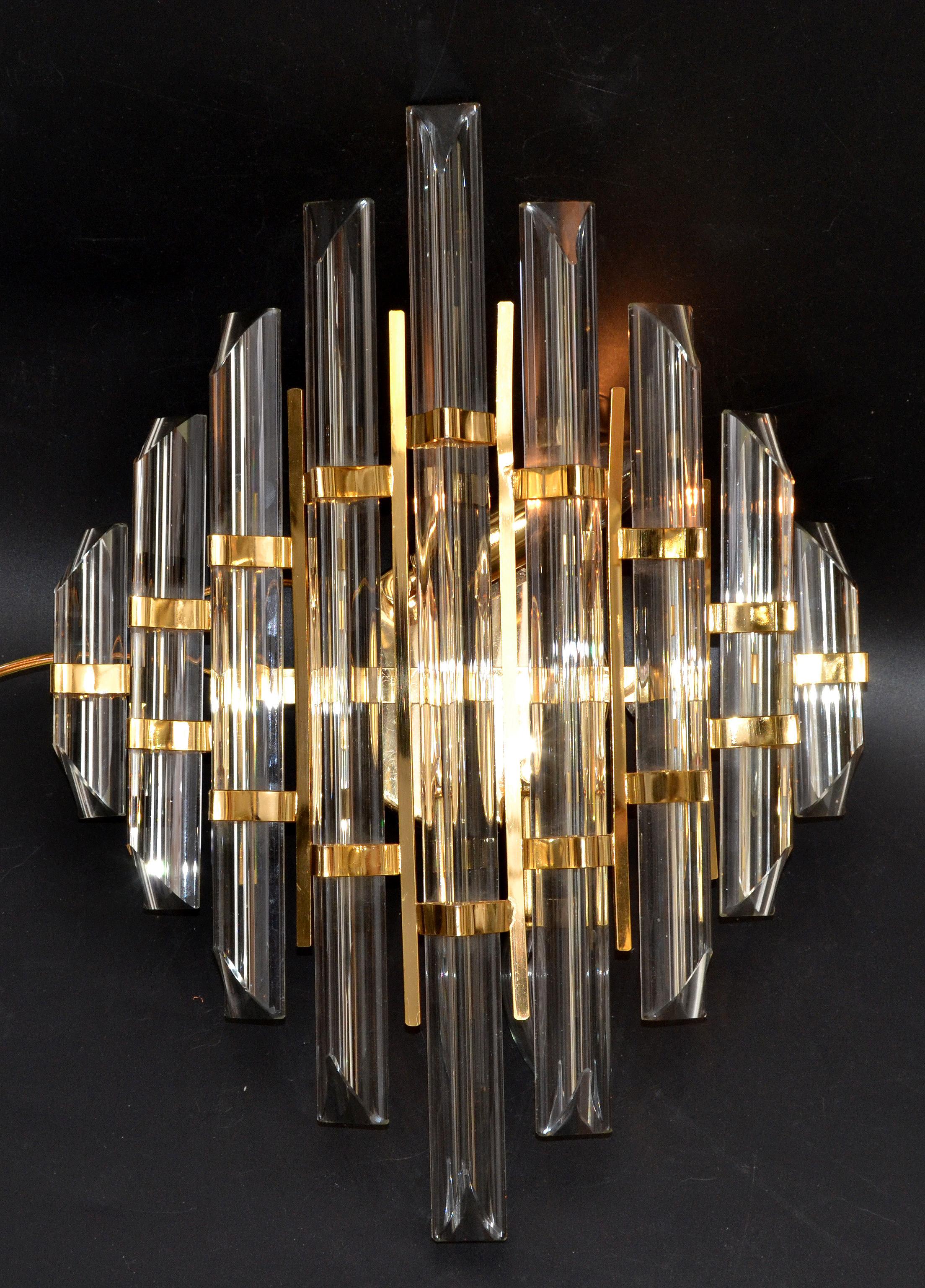 Hand-Crafted Venini Style Mid-Century Modern Italian Pair of Sconces Crystal & Brass Lights 