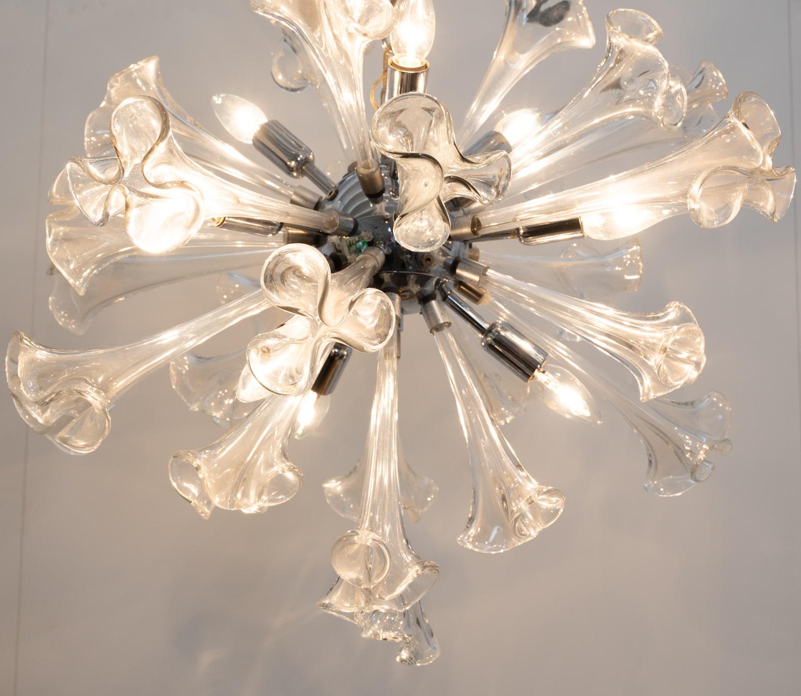 Lampe suspendue en forme d'étoile de fleur en verre de Murano de style Venini en vente 4