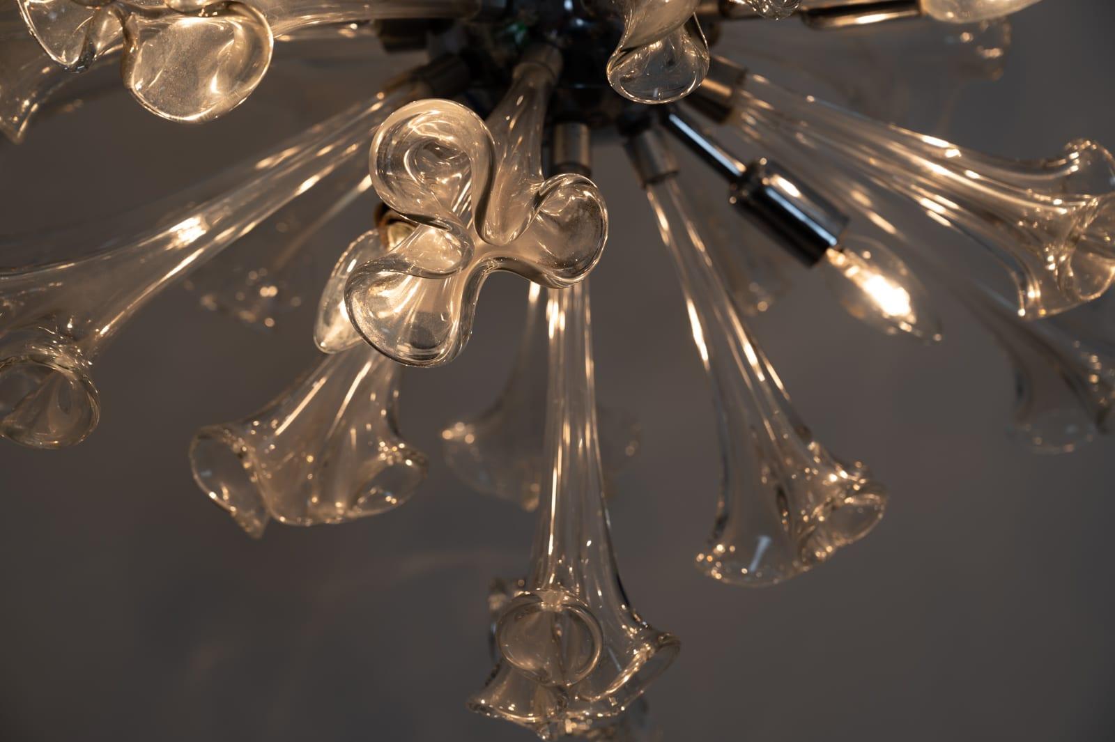 Lampe suspendue en forme d'étoile de fleur en verre de Murano de style Venini en vente 2