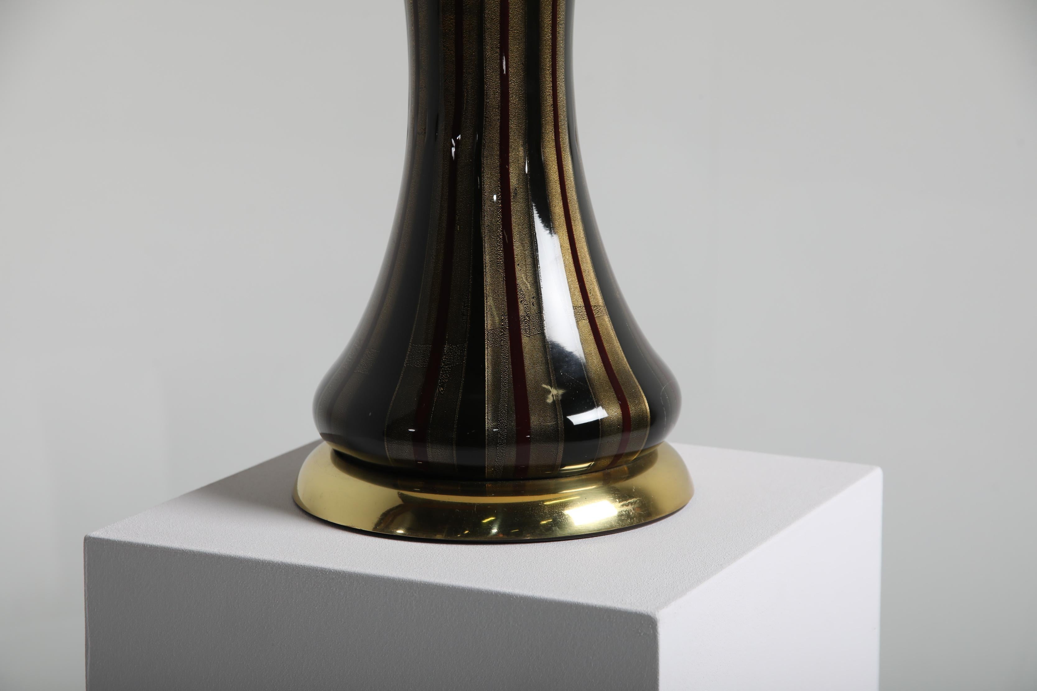 Lampada da tavolo Venini in vetro di Murano e ottone, Italia, anni '50 In condizioni discrete in vendita a Stockholm, SE