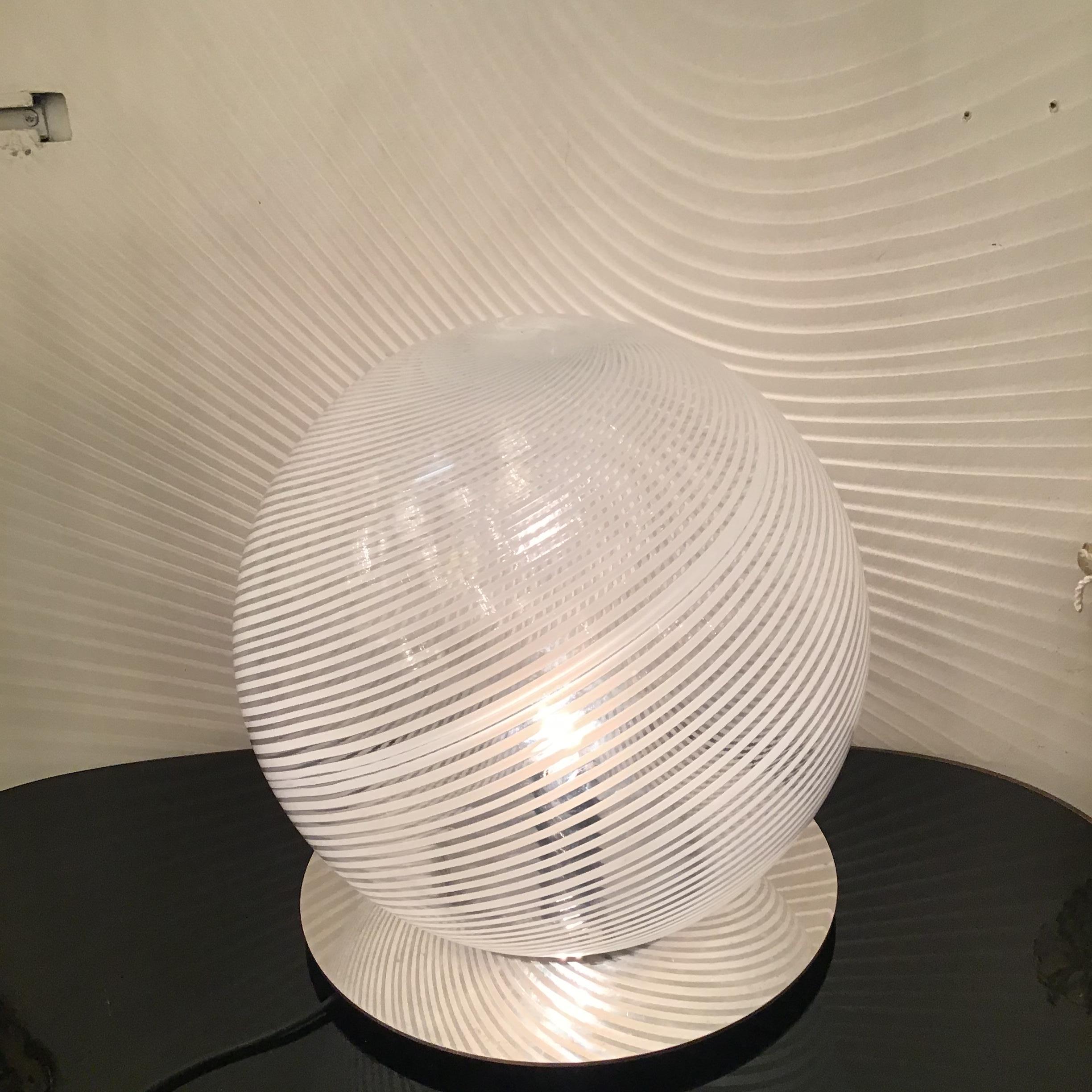 Venini-Tischlampe aus Muranoglas und Metall, Crome, Italien, 1960 im Angebot 10