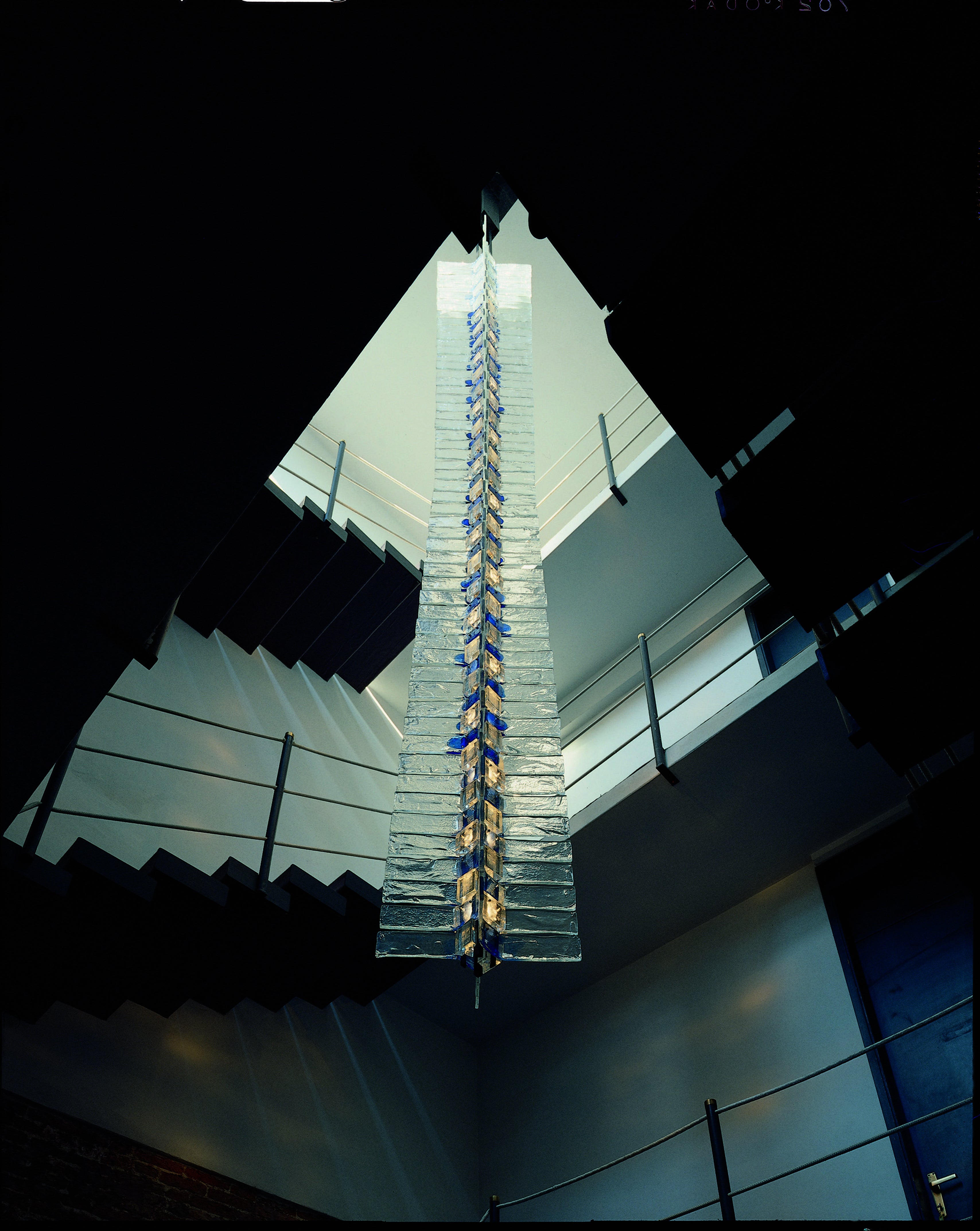 Venini Tazebao Grand Sculpture Pendant Light in Crystal and Sapphire Glass For Sale