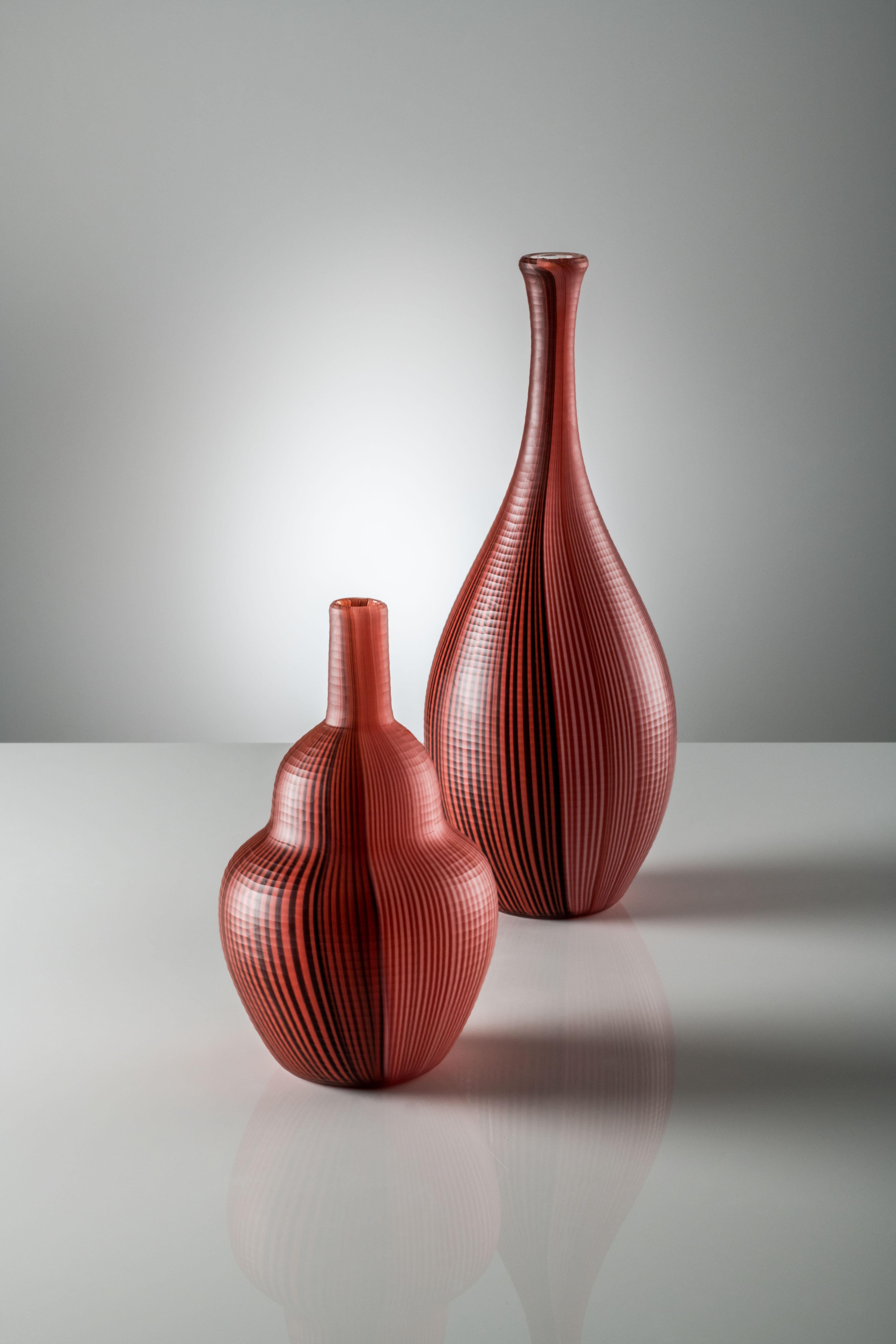 Venini Tessuti Battuti Vase in Rot von Carlo Scarpa (Moderne) im Angebot