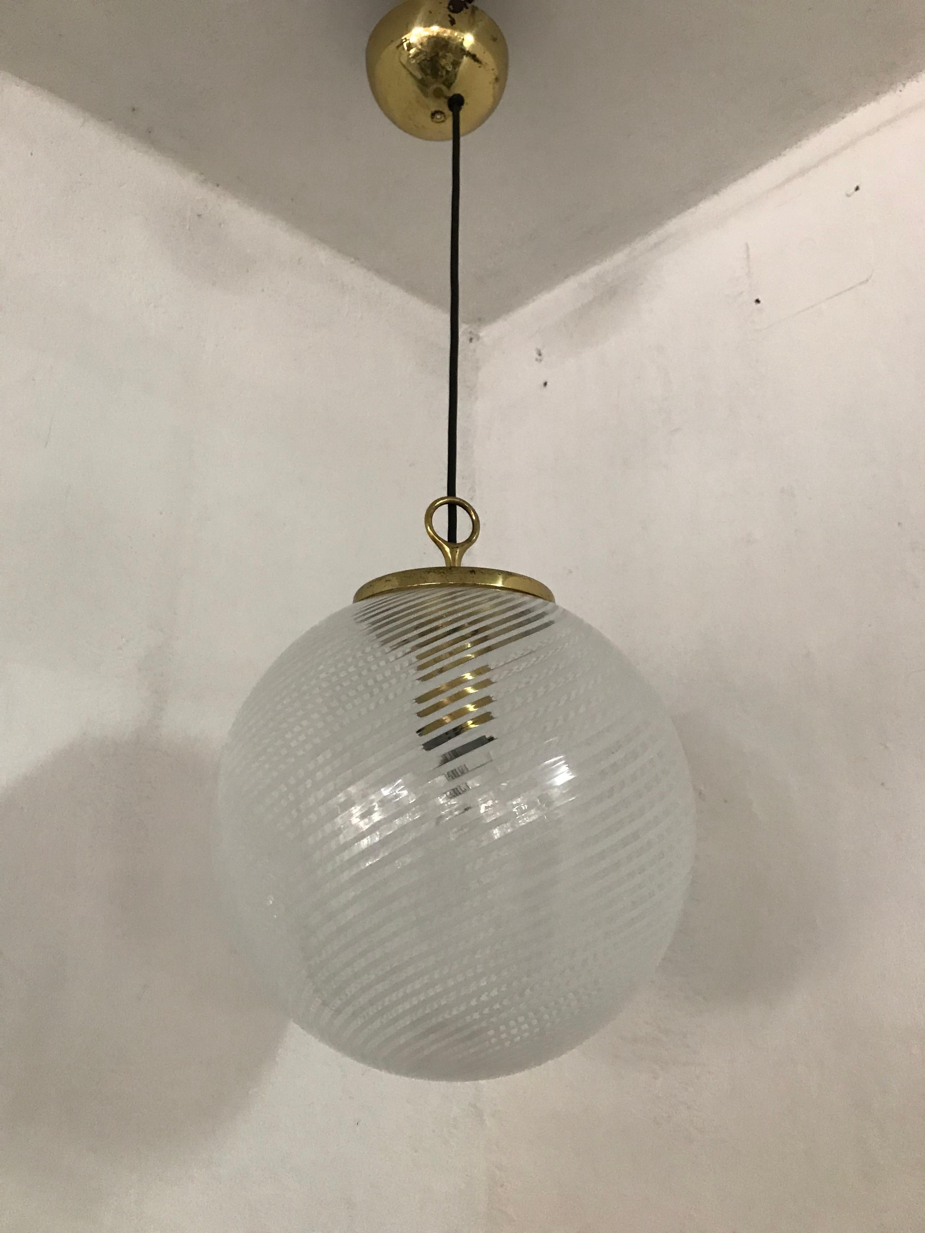 Venini Style, 'Tessuto' Chandelier or Lantern in Murano Glass, circa 1970s Moderno de mediados de siglo en venta