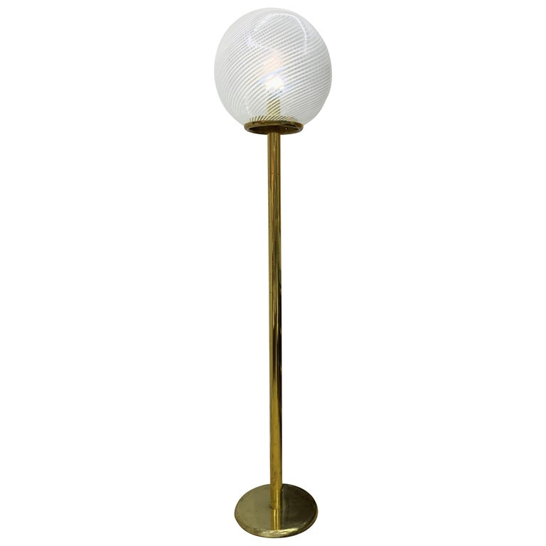 Venini, 'Tessuto' Sphere Floor Lamp in Brass and Murano Glass, Italy, circa  1970 For Sale at 1stDibs