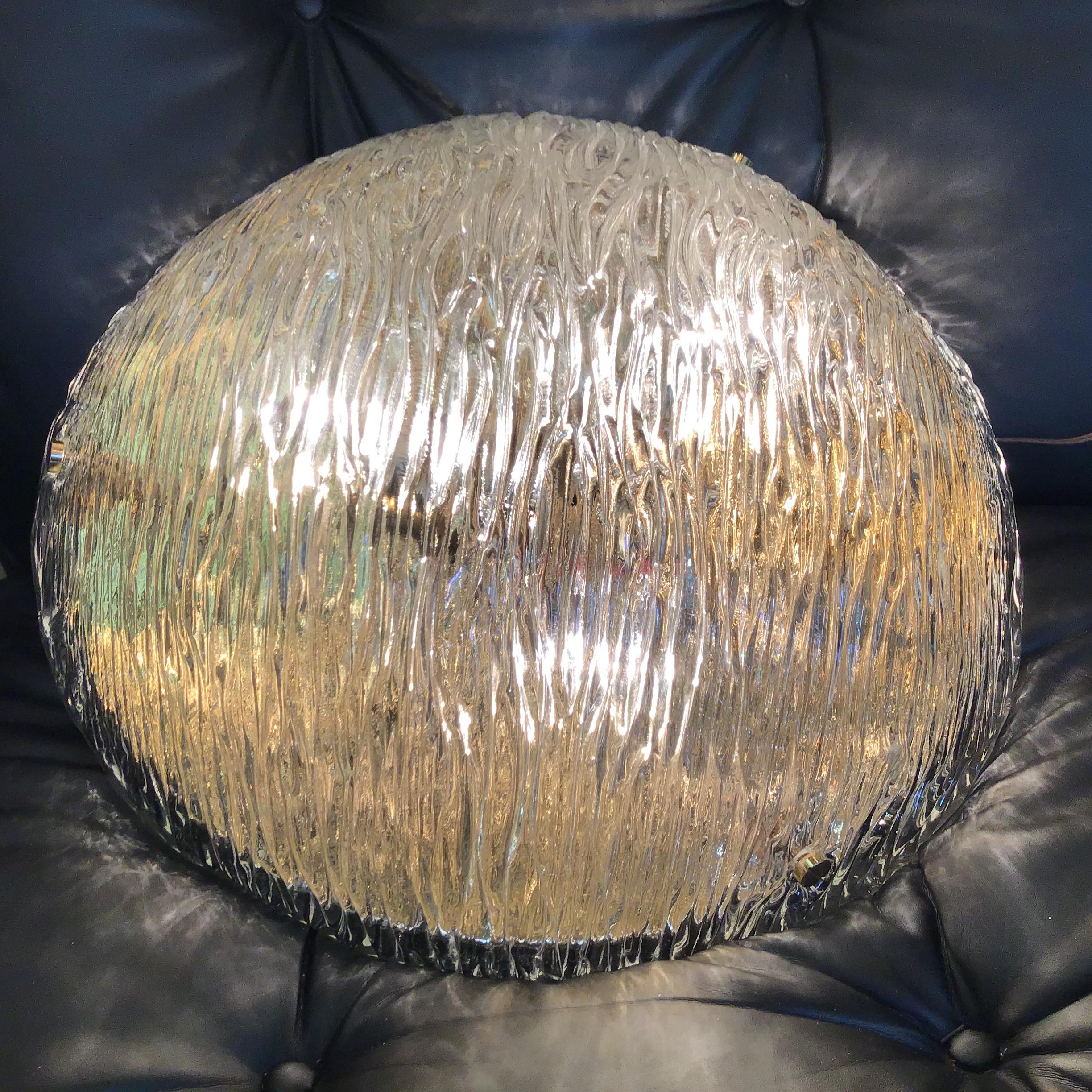 Milieu du XXe siècle Venini Toni Zuccheri lampe ceilling lumineuse en verre de Murano et laiton 1955 Italie en vente