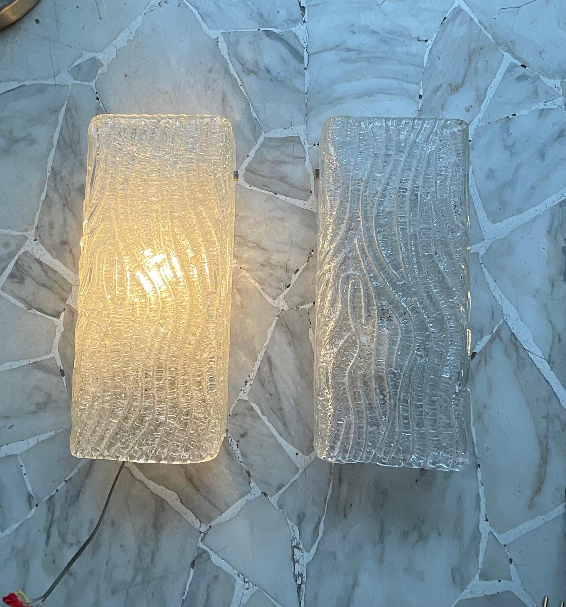 Italian VENINI - TONI ZUCCHERI - Pair of wall sconces - MURANO - ITALY - 1960s For Sale