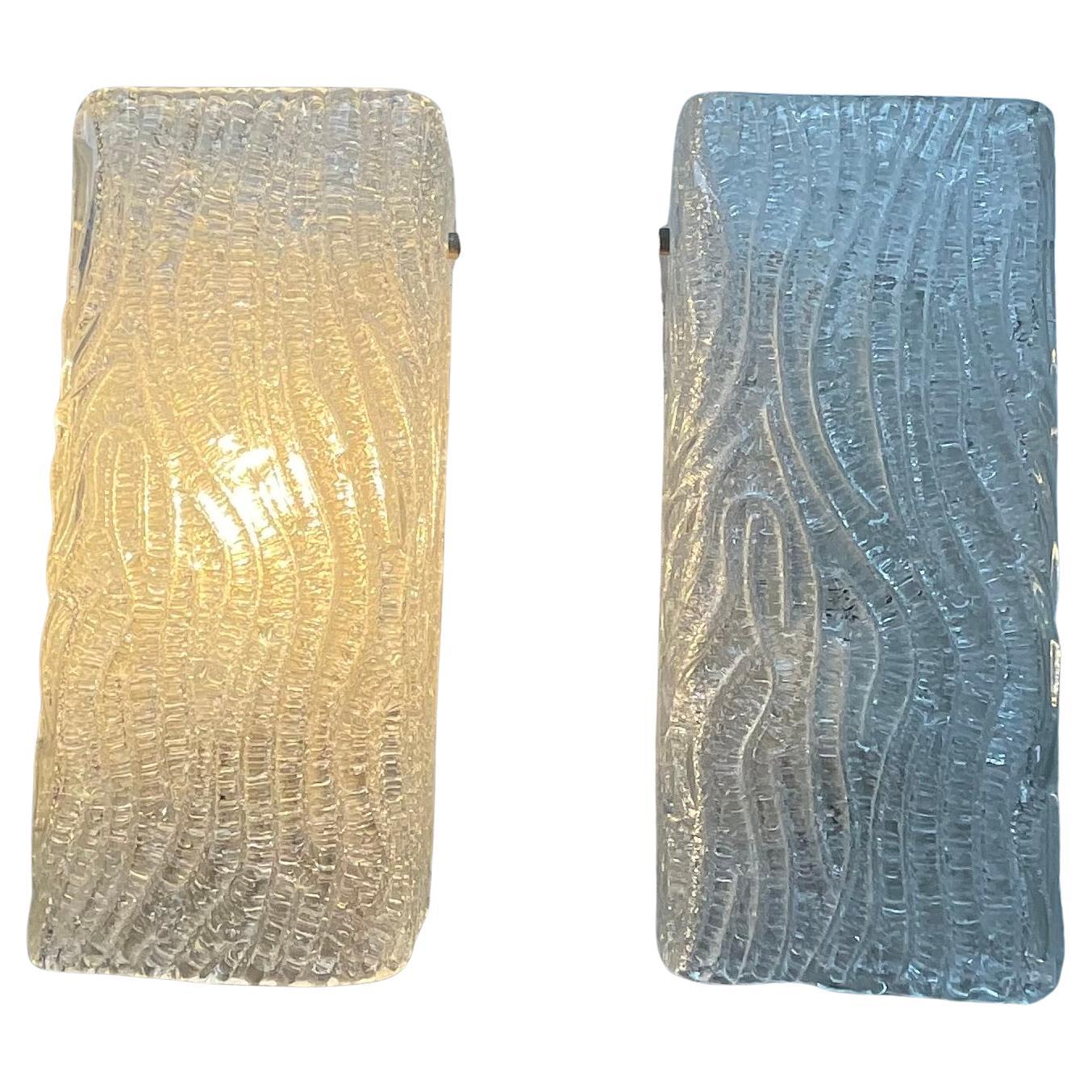 VENINI - TONI ZUCCHERI - Pair of wall sconces - MURANO - ITALY - 1960s