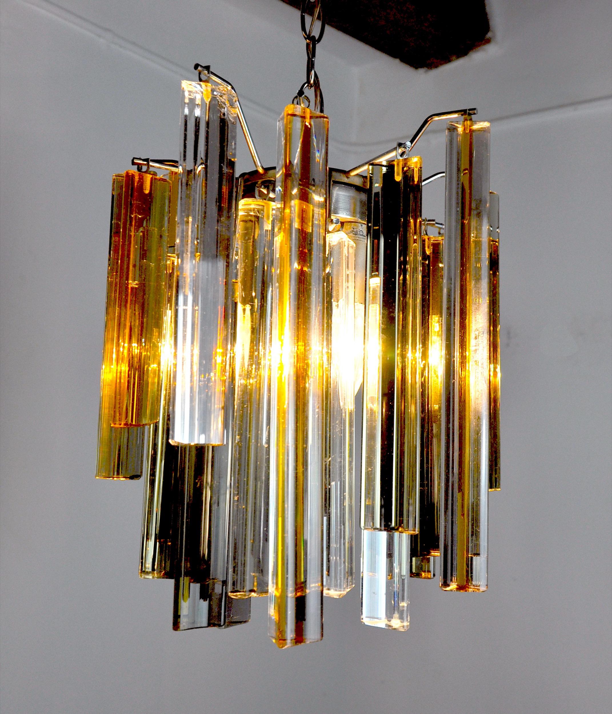 Venini tricolor chandelier, murano glass, Italy, 1970 In Good Condition In BARCELONA, ES