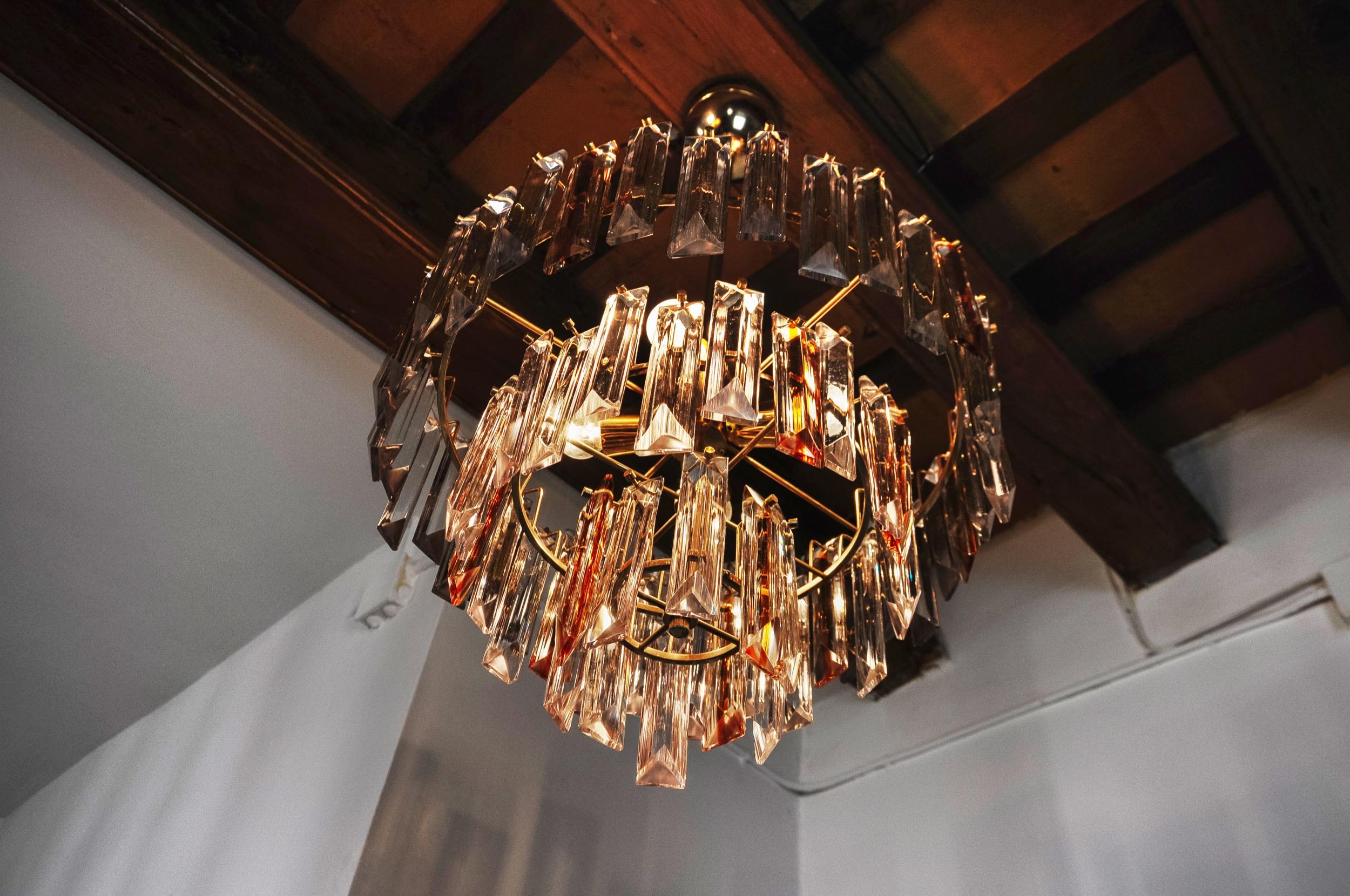 Venini Two-Tone Chandelier, 3 Levels, Murano Glass, Italy, 1970 For Sale 3