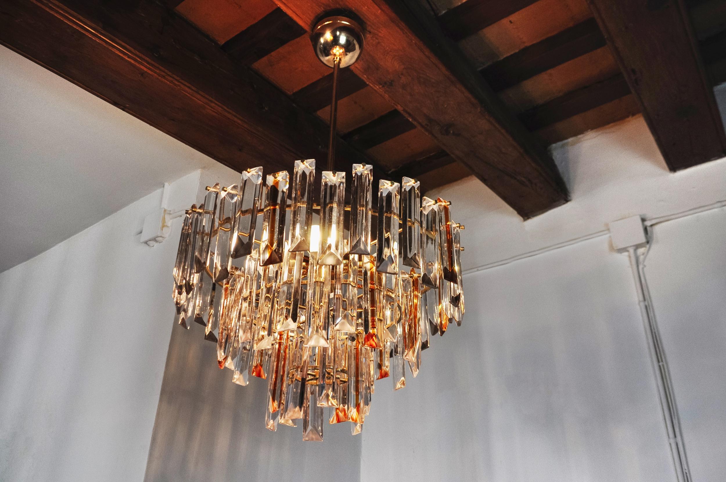 Venini Two-Tone Chandelier, 3 Levels, Murano Glass, Italy, 1970 For Sale 1