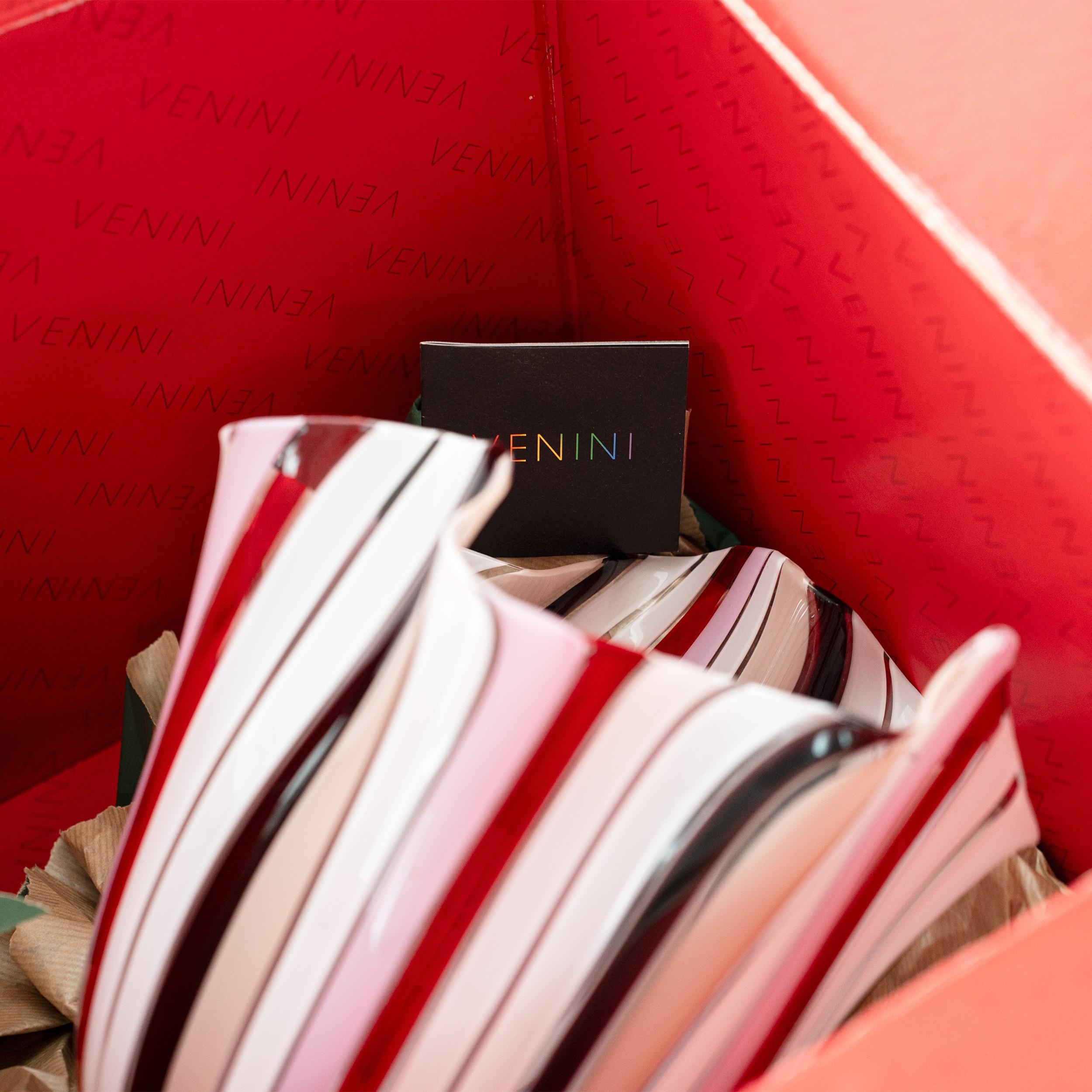 XXI secolo e contemporaneo Venini vaso Fazzoletto a Canne in vetro di Murano, firmato 2010, fatto a mano in Italia in vendita