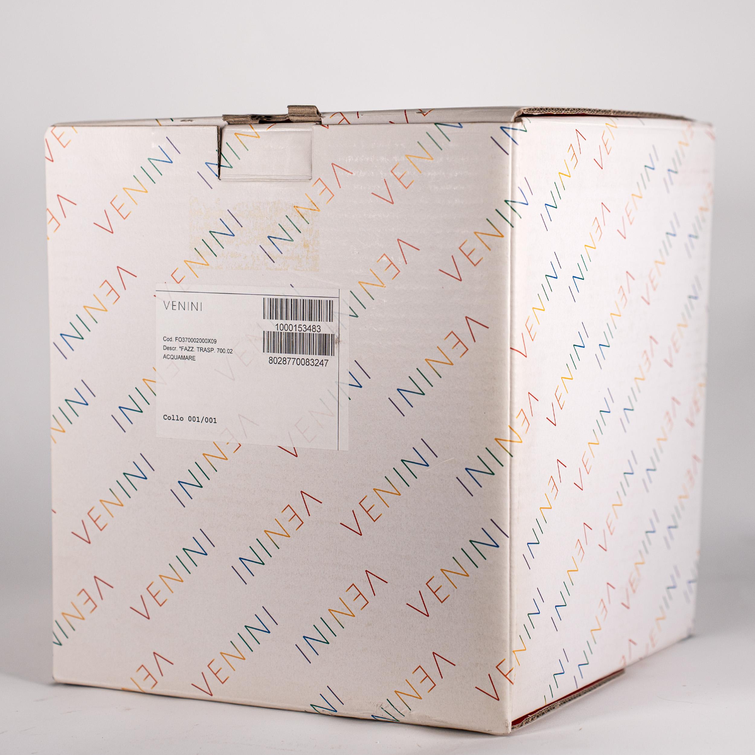 Venini vaso Fazzoletto Acquamarina in vetro di Murano, firmato 1997, fatto a mano in Italia In condizioni ottime in vendita a Venezia, IT