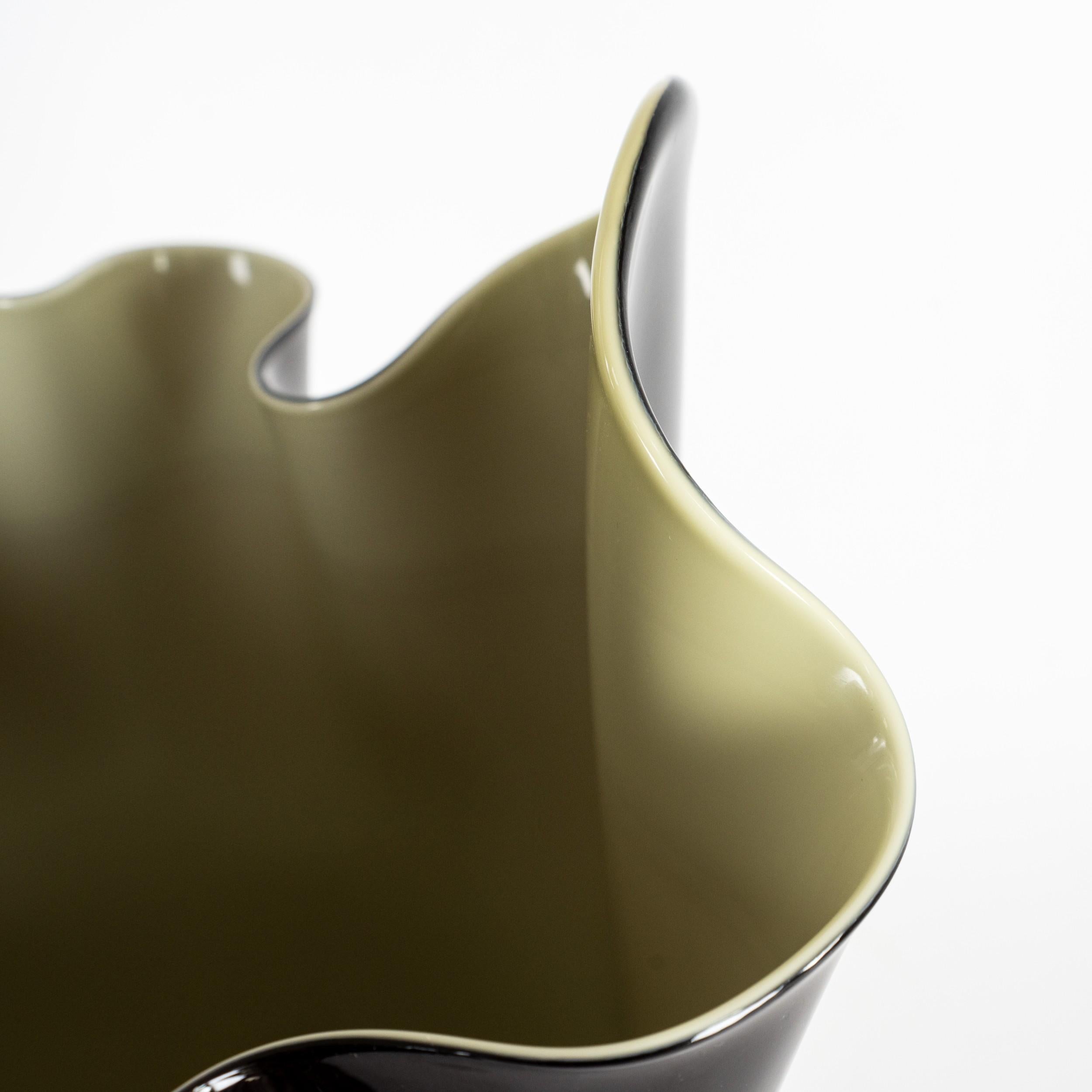 Venini vaso Fazzoletto Black & Greene Murano, Edizione limitata 58/299, 2016 in vendita 1