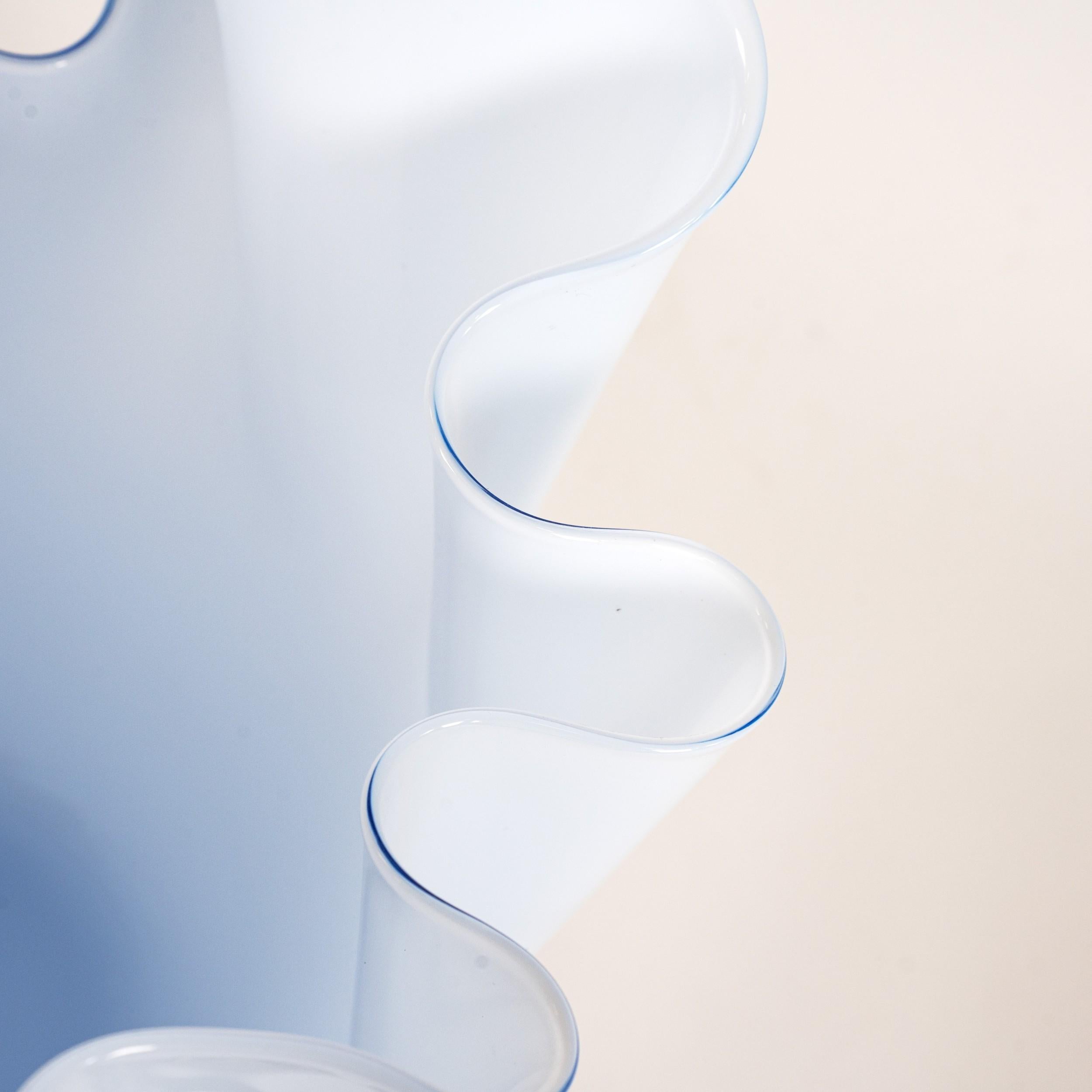 Venini vaso Fazzoletto Iceberg e vetro di Murano bianco, firmato 2013 In condizioni ottime in vendita a Venezia, IT