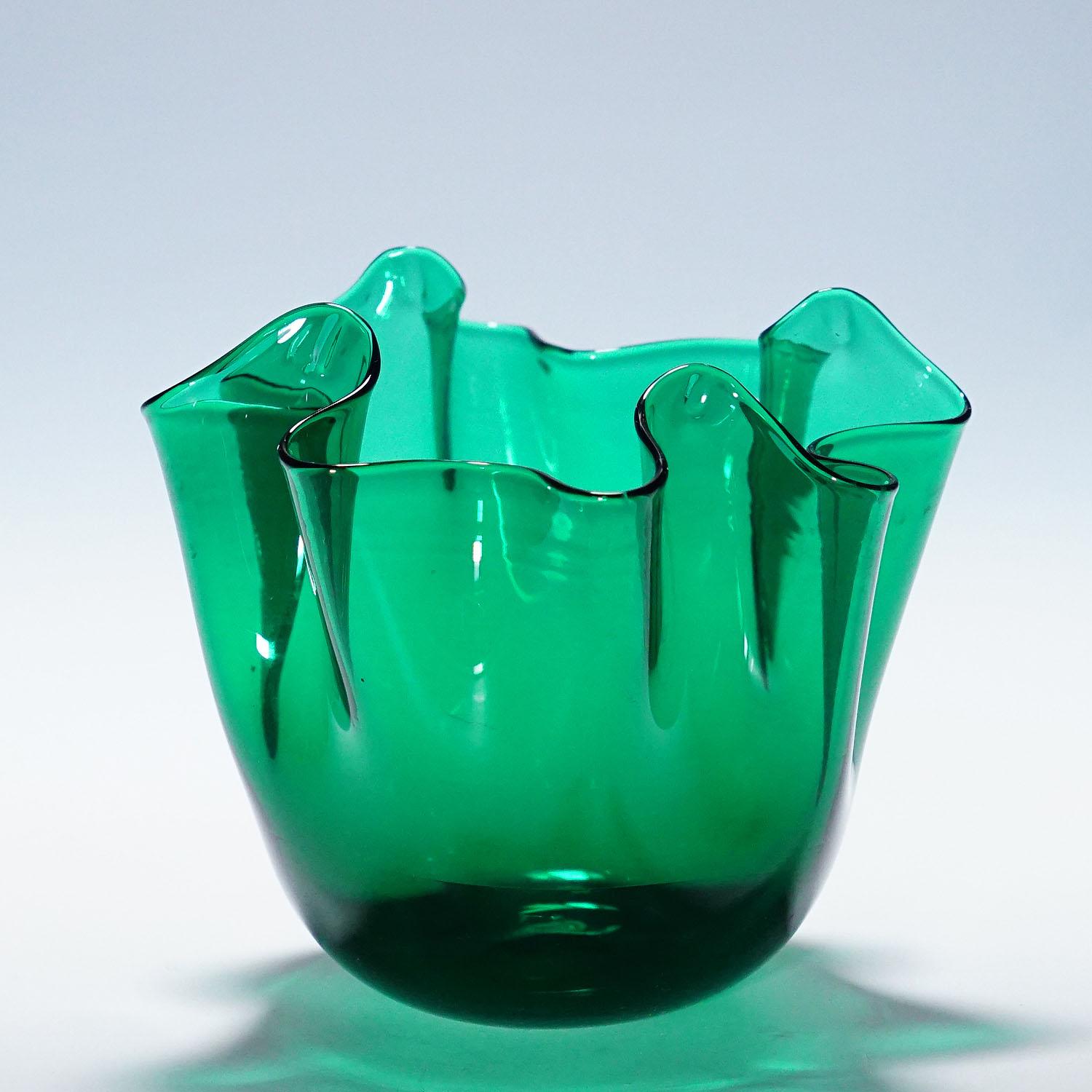 Mid-Century moderno Venini Vaso Fazzoletto in verde, Fulvio Bianconi 1950s in vendita