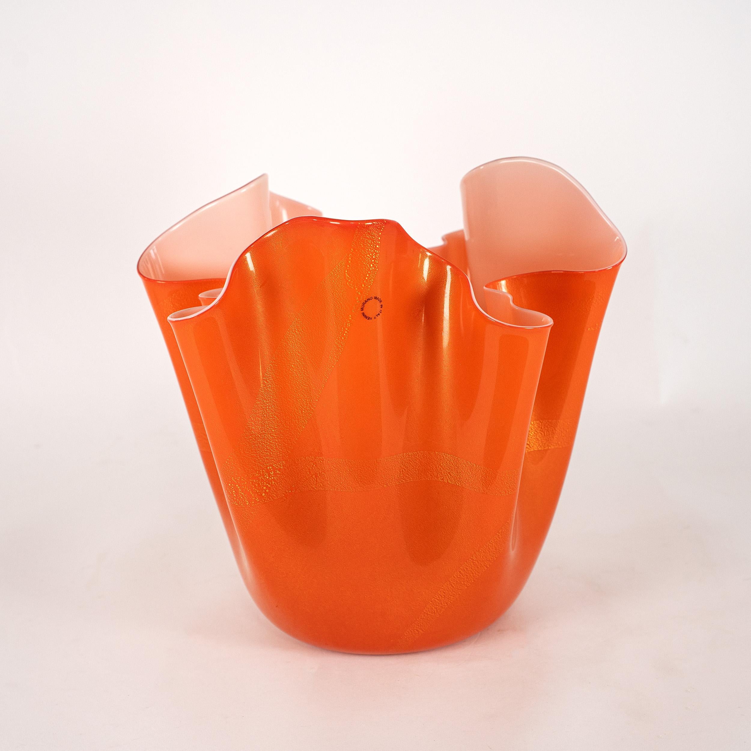 VENINI jarrón Fazzoletto Naranja/Leche con detalles dorados, Vidrio de Murano, Firmado 2000 Italiano en venta