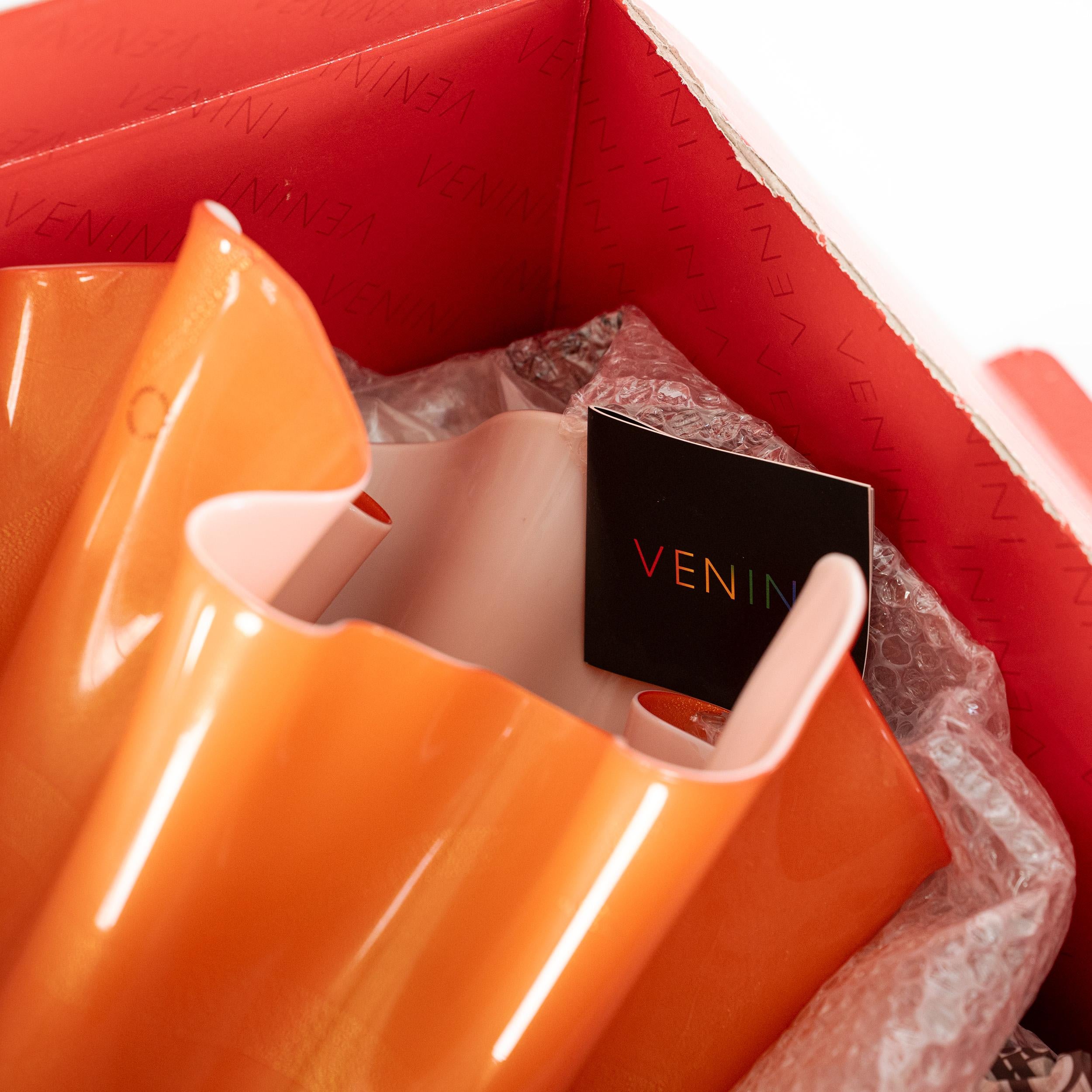 VENINI jarrón Fazzoletto Naranja/Leche con detalles dorados, Vidrio de Murano, Firmado 2000 Vidrio soplado en venta