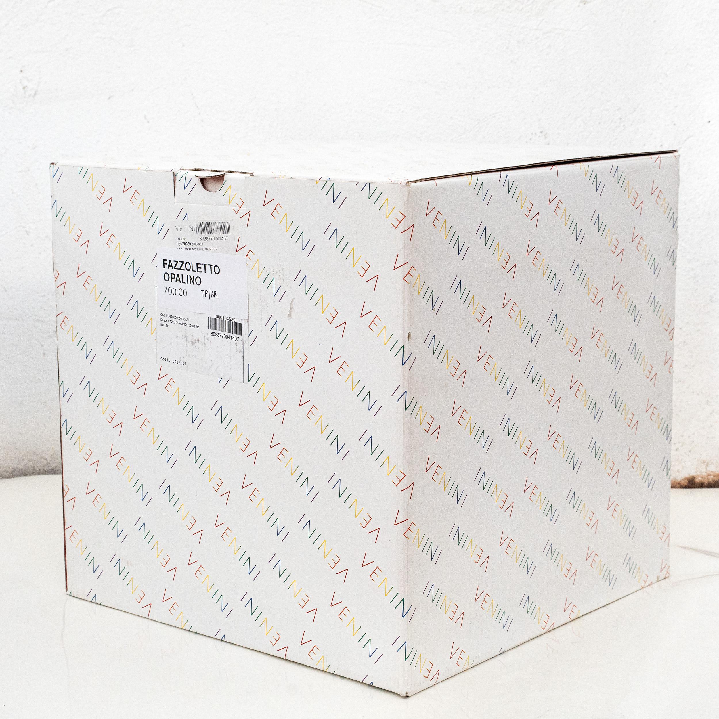 VENINI vase Fazzoletto Taupe Gray & Red Murano Glass Signed 2010, Made in Italy in vendita 2