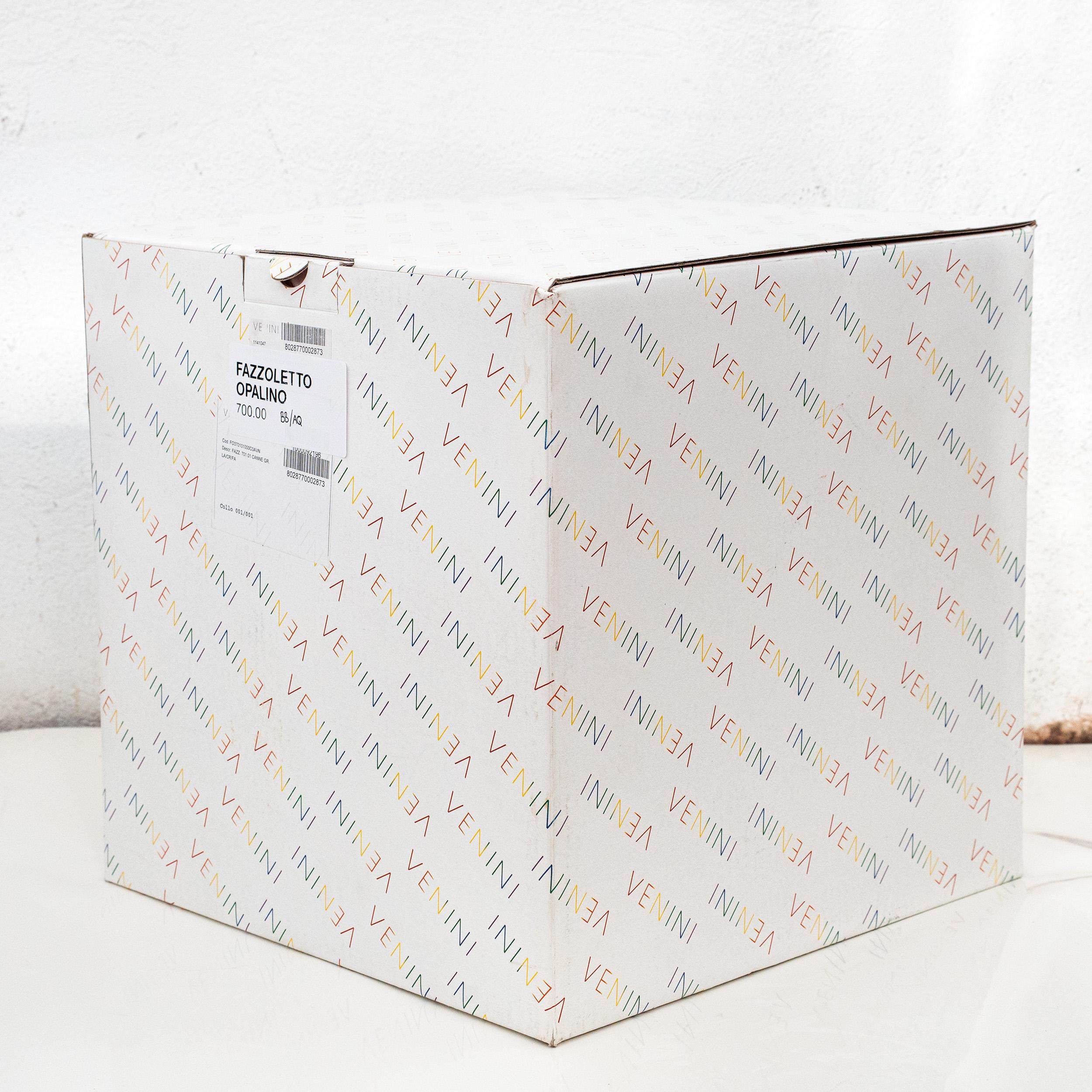 Vetro soffiato Venini vaso Fazzoletto giallo e blu in vetro di Murano, firmato 2012 90° Anniversario in vendita