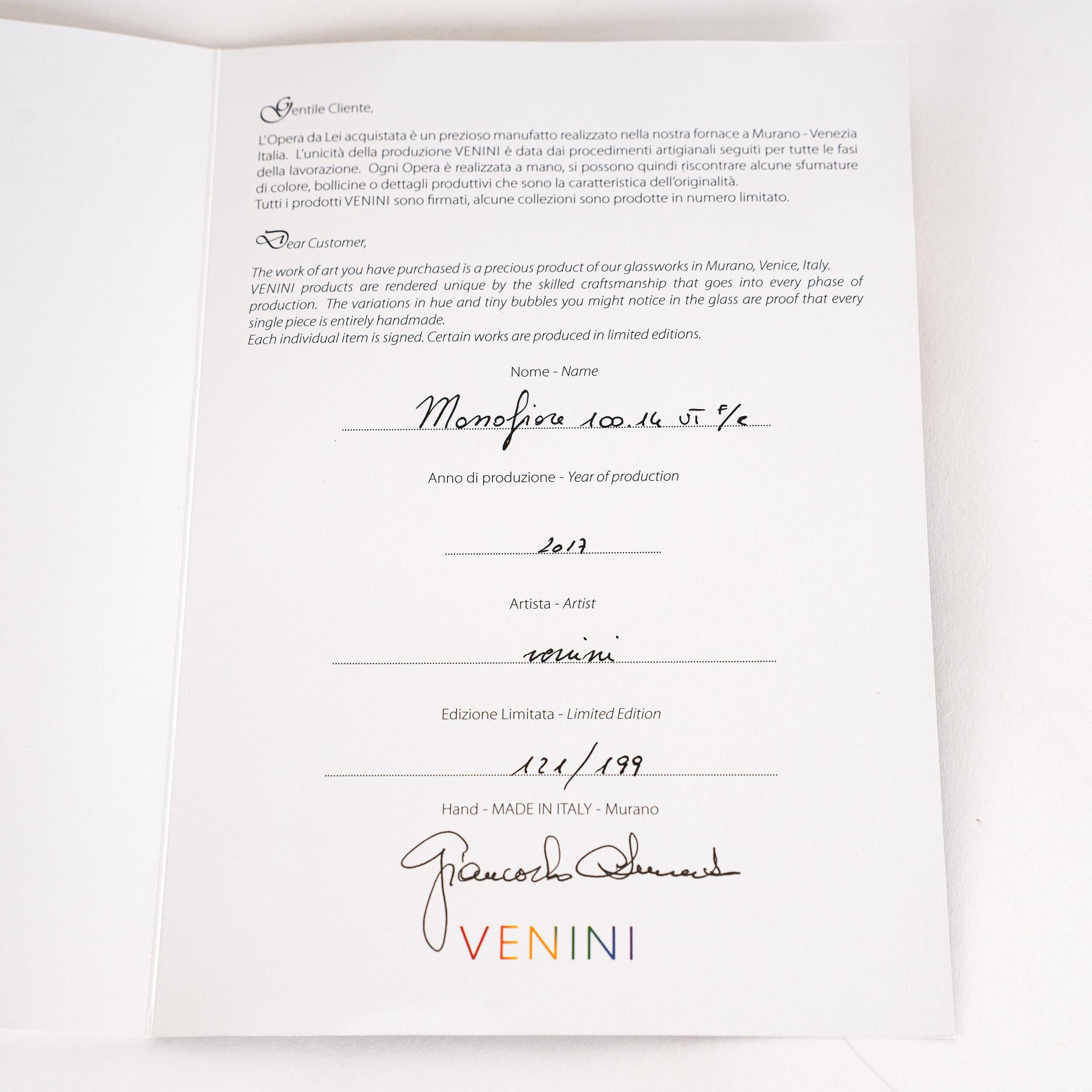 Mid-Century moderno Venini vaso Monofiore in vetro di Murano verde menta e rosso, edizione limitata 121/199 in vendita