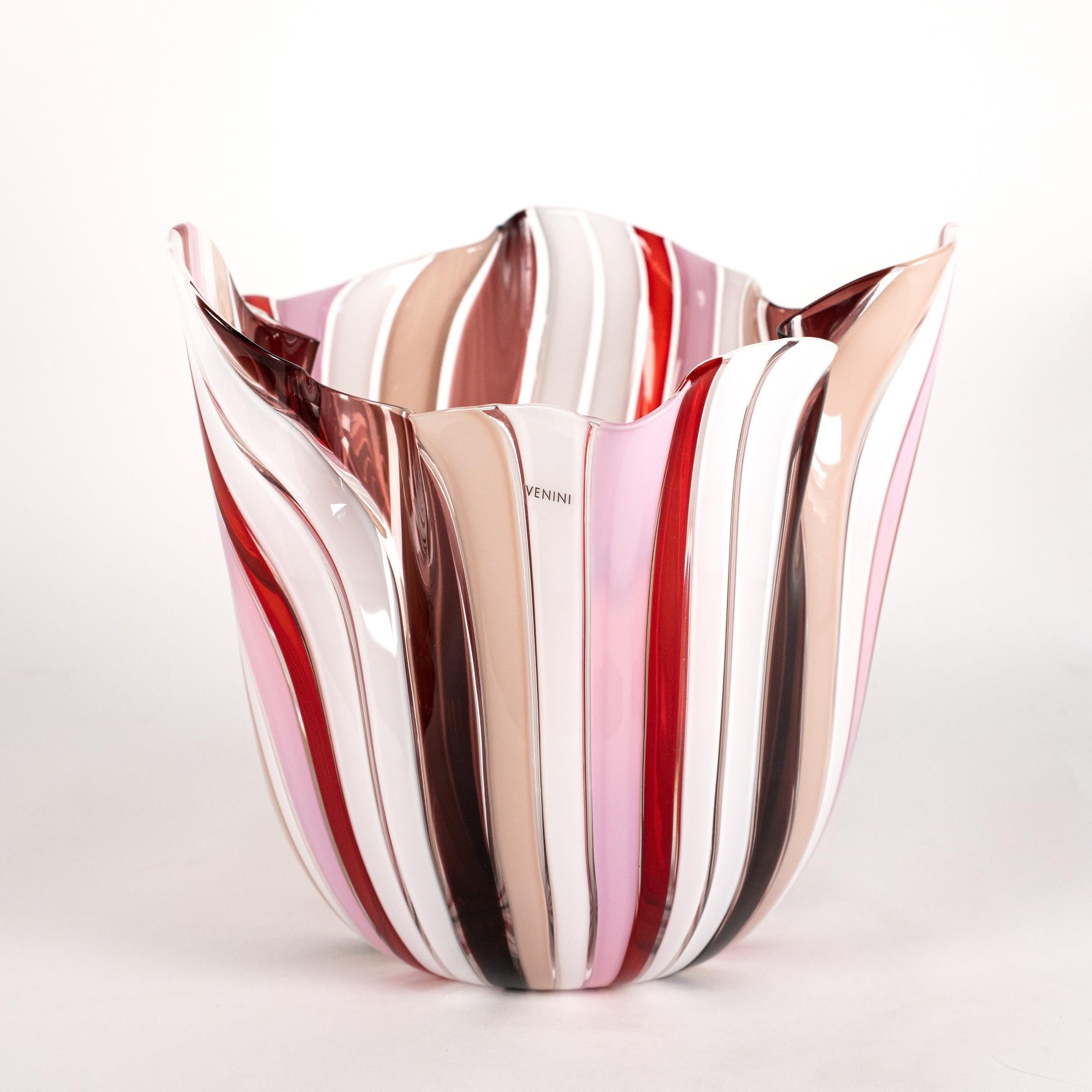 Vetro soffiato Venini vaso raro Fazzoletto a Canne multicolore in vetro di Murano, firmato 2010 in vendita