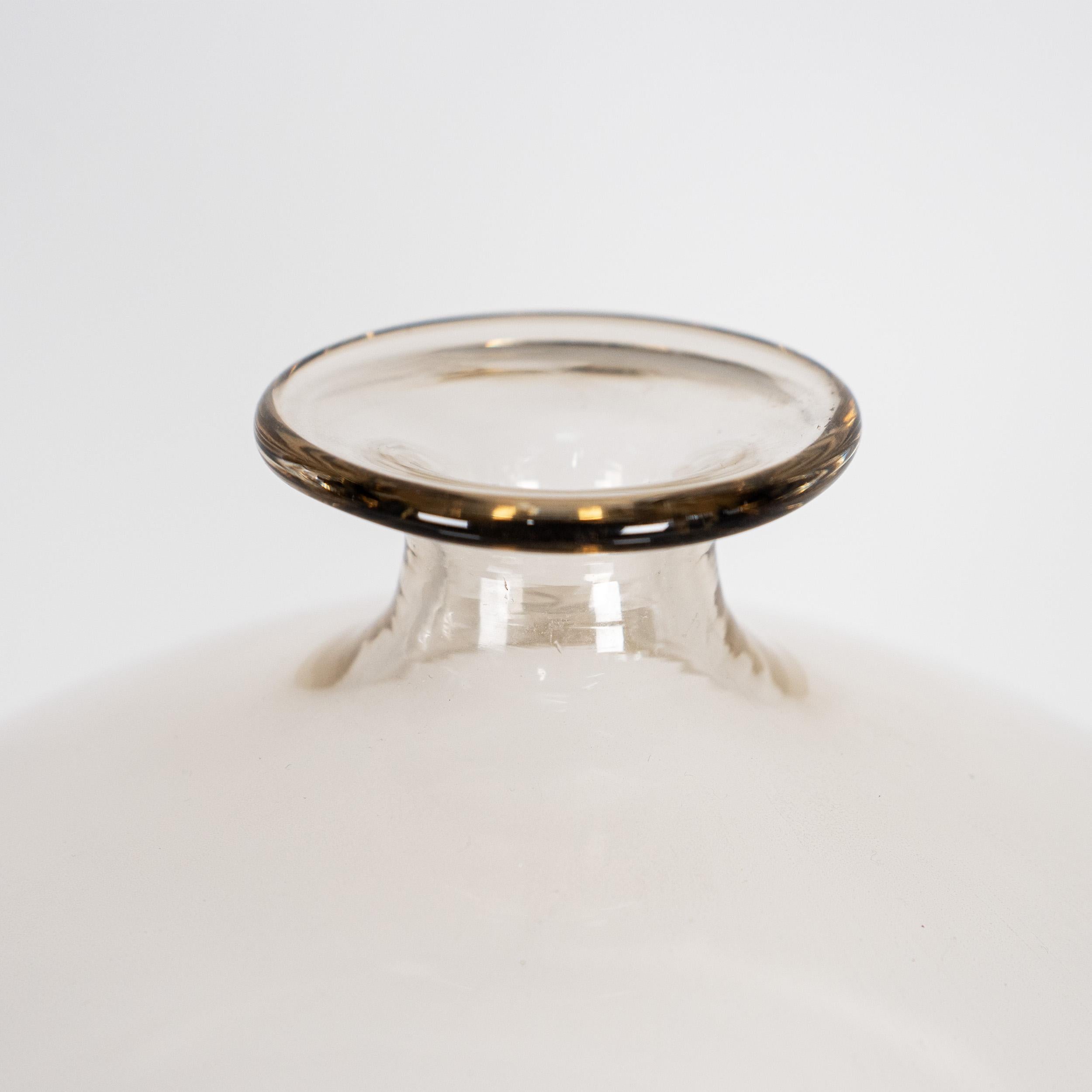 XXI secolo e contemporaneo VENINI vase Veronese Taupe Grey Murano Glass Limited Edition 105/199 Signed 2000 in vendita