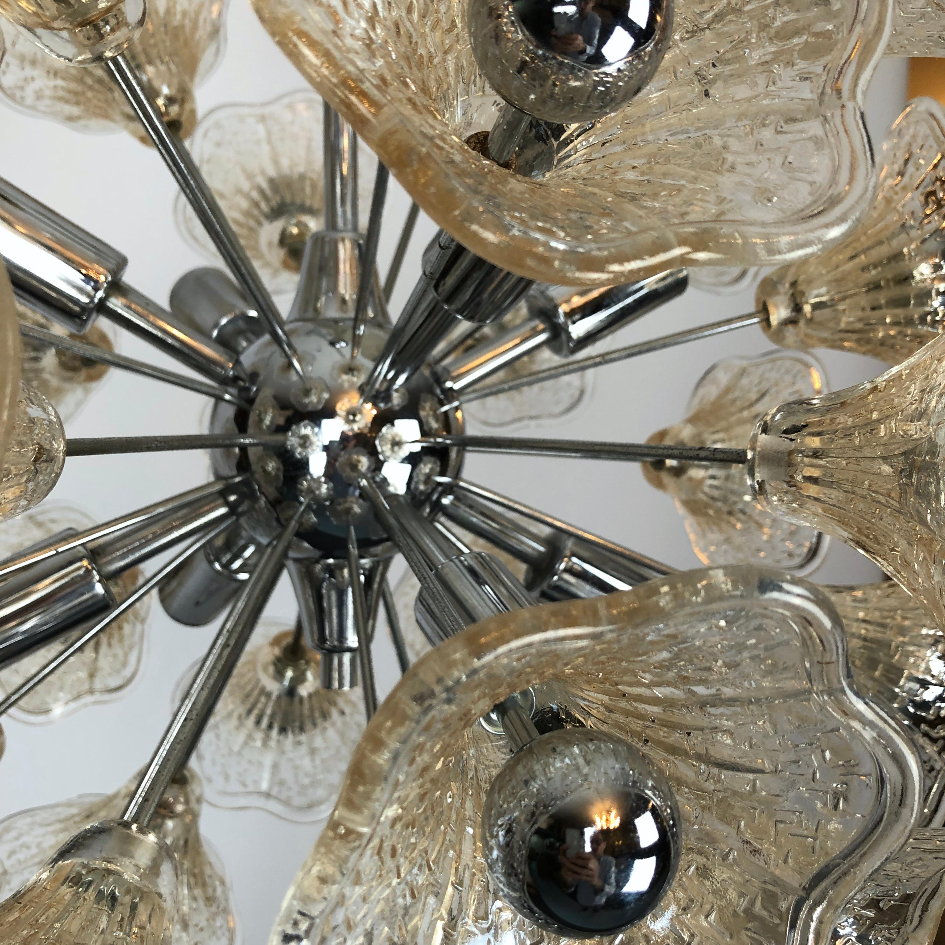 Venini, vintage 35 glass flowers sputnik from 70s For Sale 7