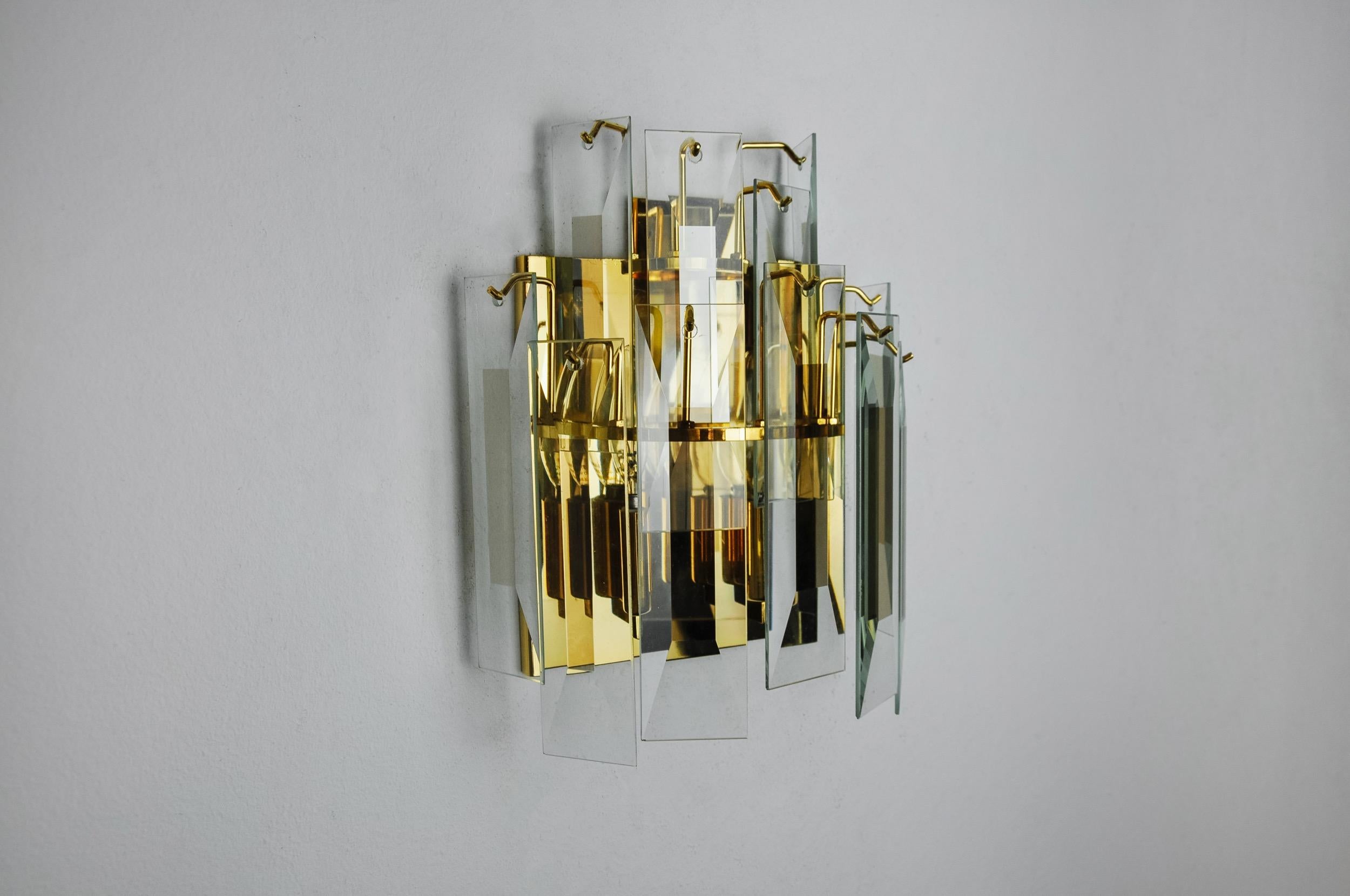 Lámpara de pared Venini, cristal biselado en cascada, Italia, 1970 Italiano en venta