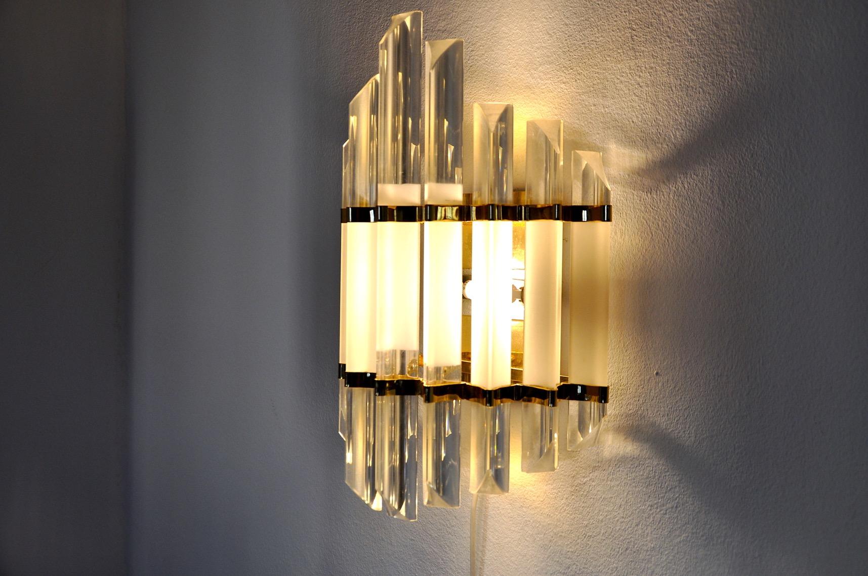 Late 20th Century Venini Wall Lamp, Triedri Glass Italy, 1970 For Sale