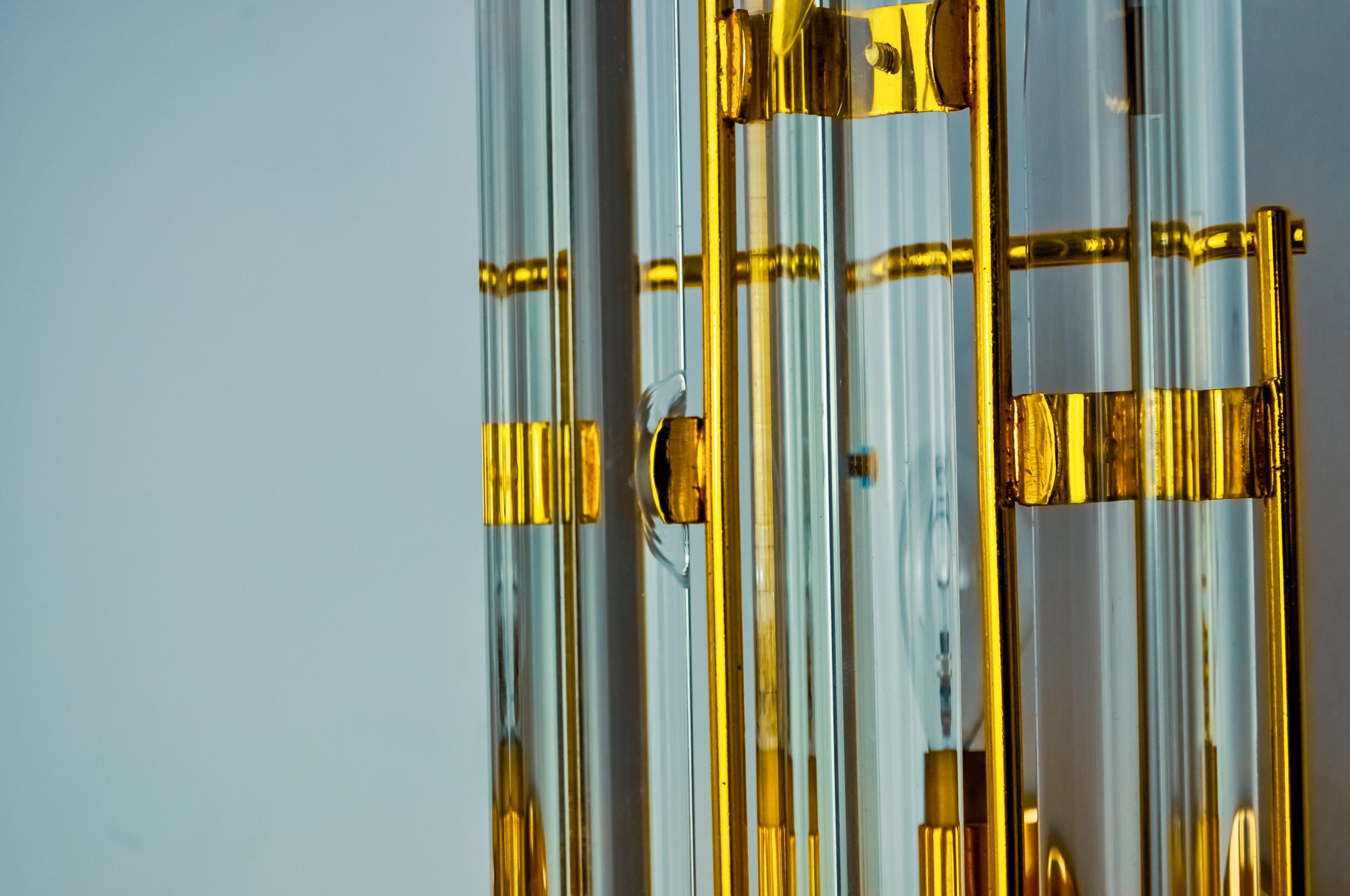 Venini wall lamp, triedri glass, Murano, Italy 1970 In Good Condition For Sale In BARCELONA, ES
