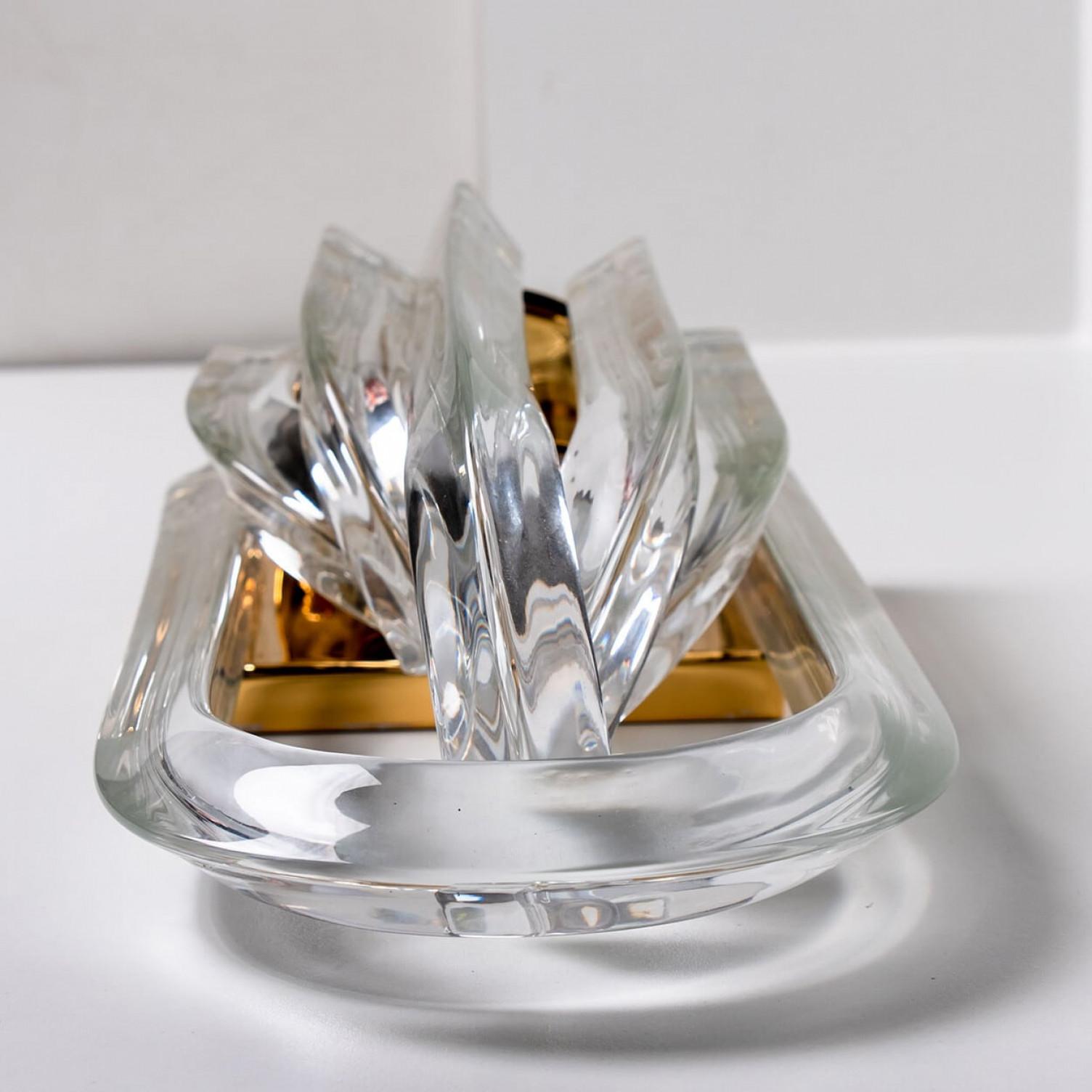Venini Wall Light, Curved Crystal Glass and Gilt Brass, Italy For Sale 3