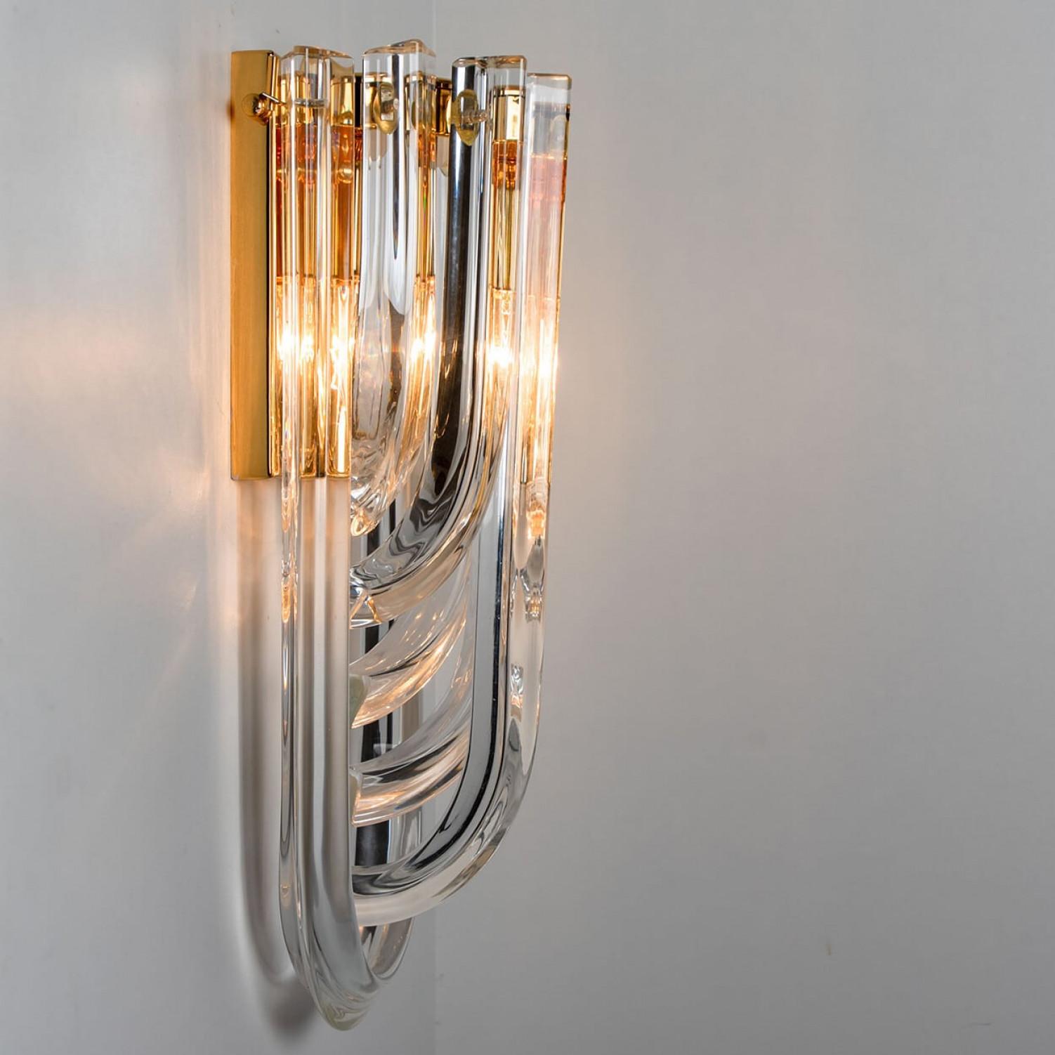 Venini Wall Light, Curved Crystal Glass and Gilt Brass, Italy For Sale 4