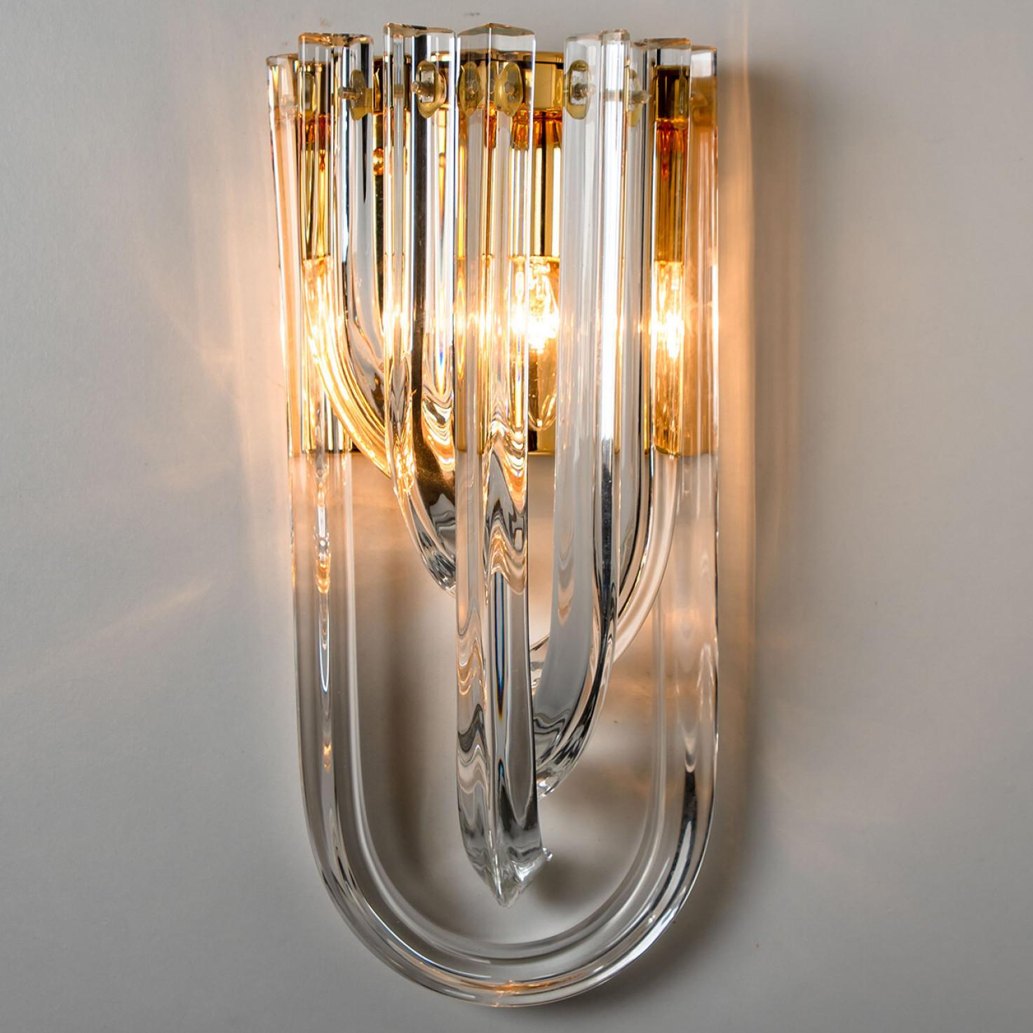 Venini Wall Light, Curved Crystal Glass and Gilt Brass, Italy For Sale 9