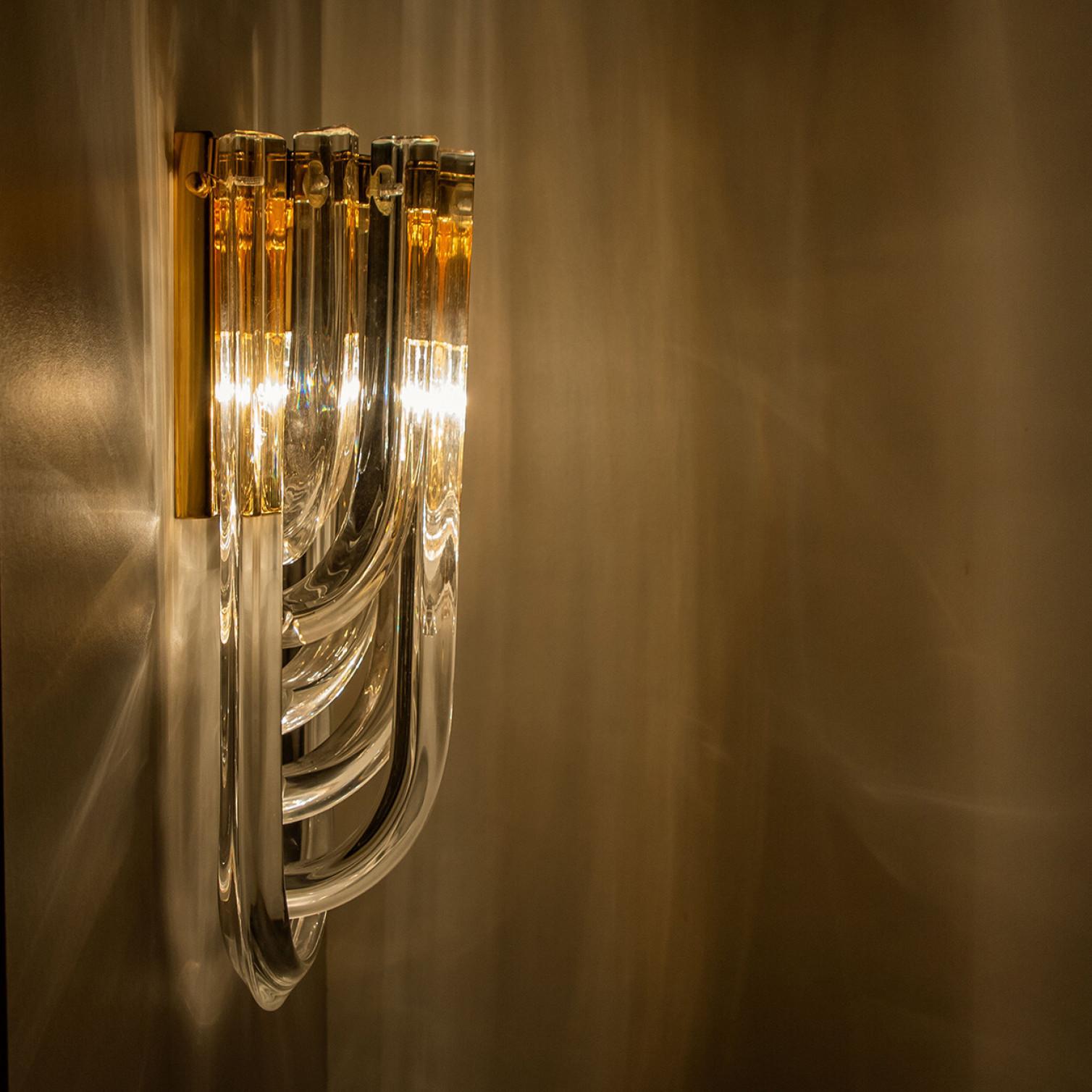 20th Century Venini Wall Light, Curved Crystal Glass and Gilt Brass, Italy For Sale