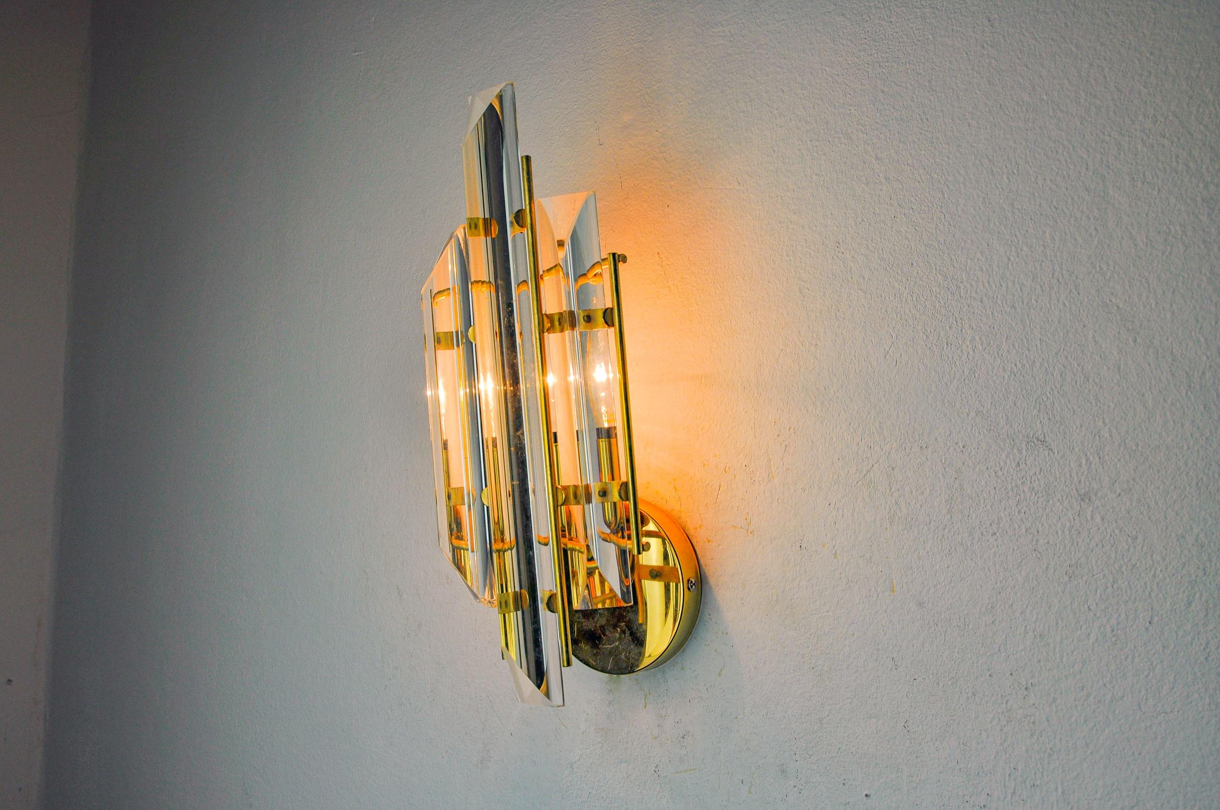 Venini wall light, triedri glass, murano, italy, 1970 In Good Condition For Sale In BARCELONA, ES