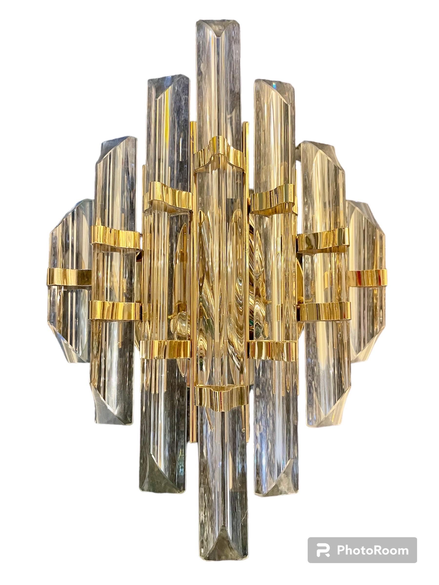 Venini wall lighting murano glass with in iridium glass. The design and the quality of the glass make this piece the best of the design.
This wall lighting pair are in good condition.

Please ask for Shipping Quote !
Venini is an Italian company
