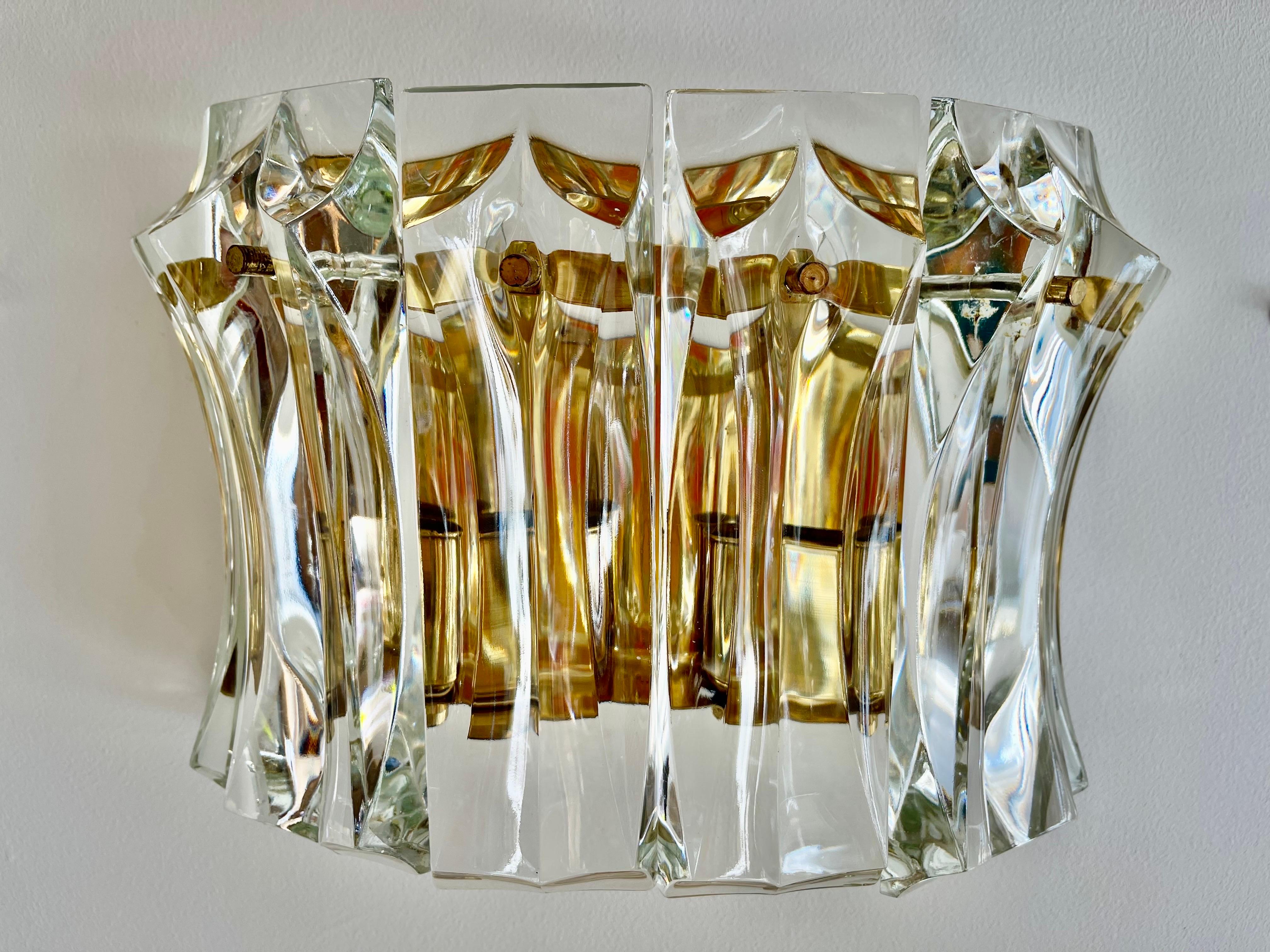 Venini wall lighting murano glass crystal . The design and the quality of the glass crystal make this piece the best of the design.

discount shipping * private quote option 

Venini is an Italian company that is known for its high-quality,